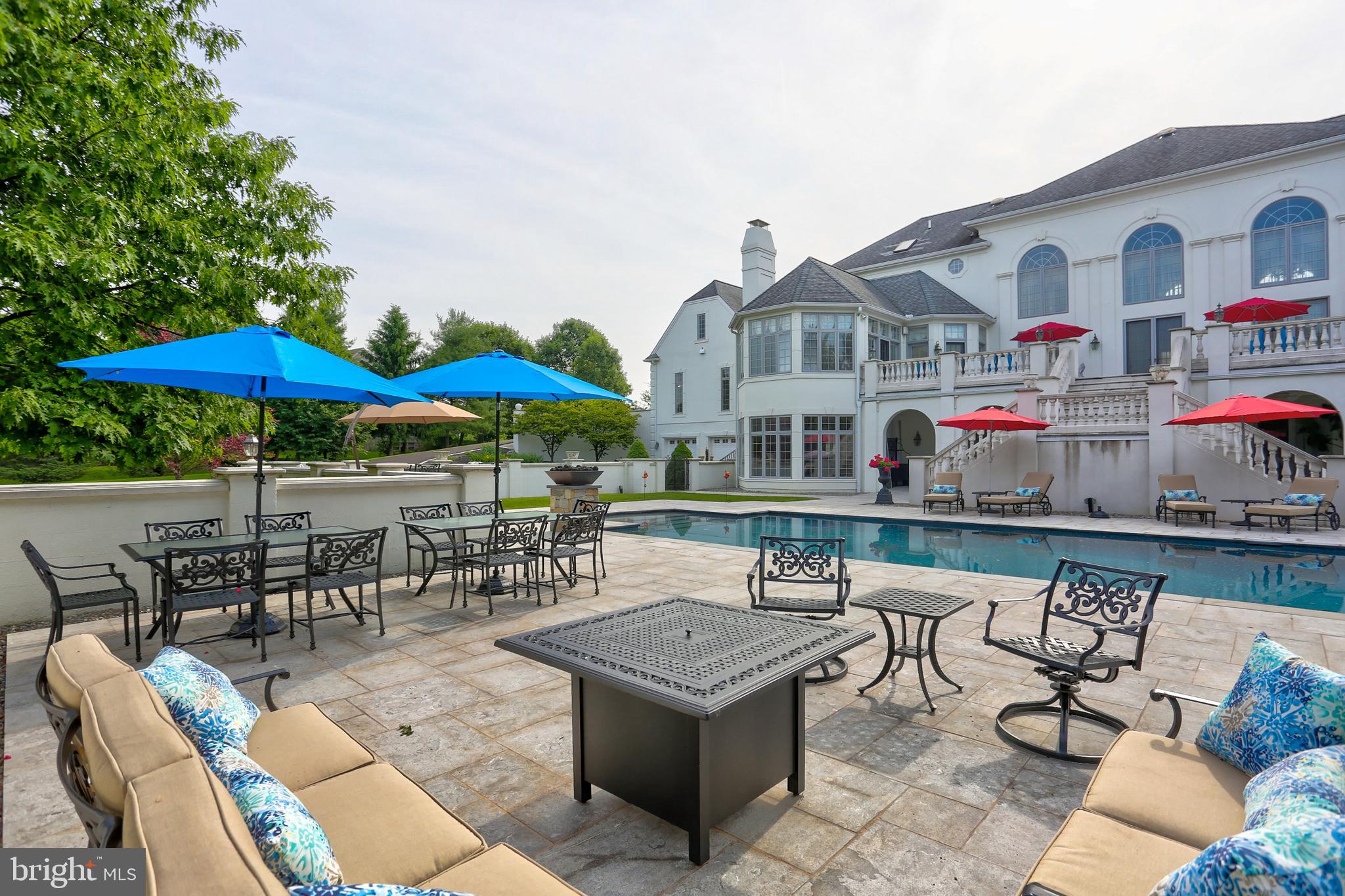 STONEHENGE - Residential