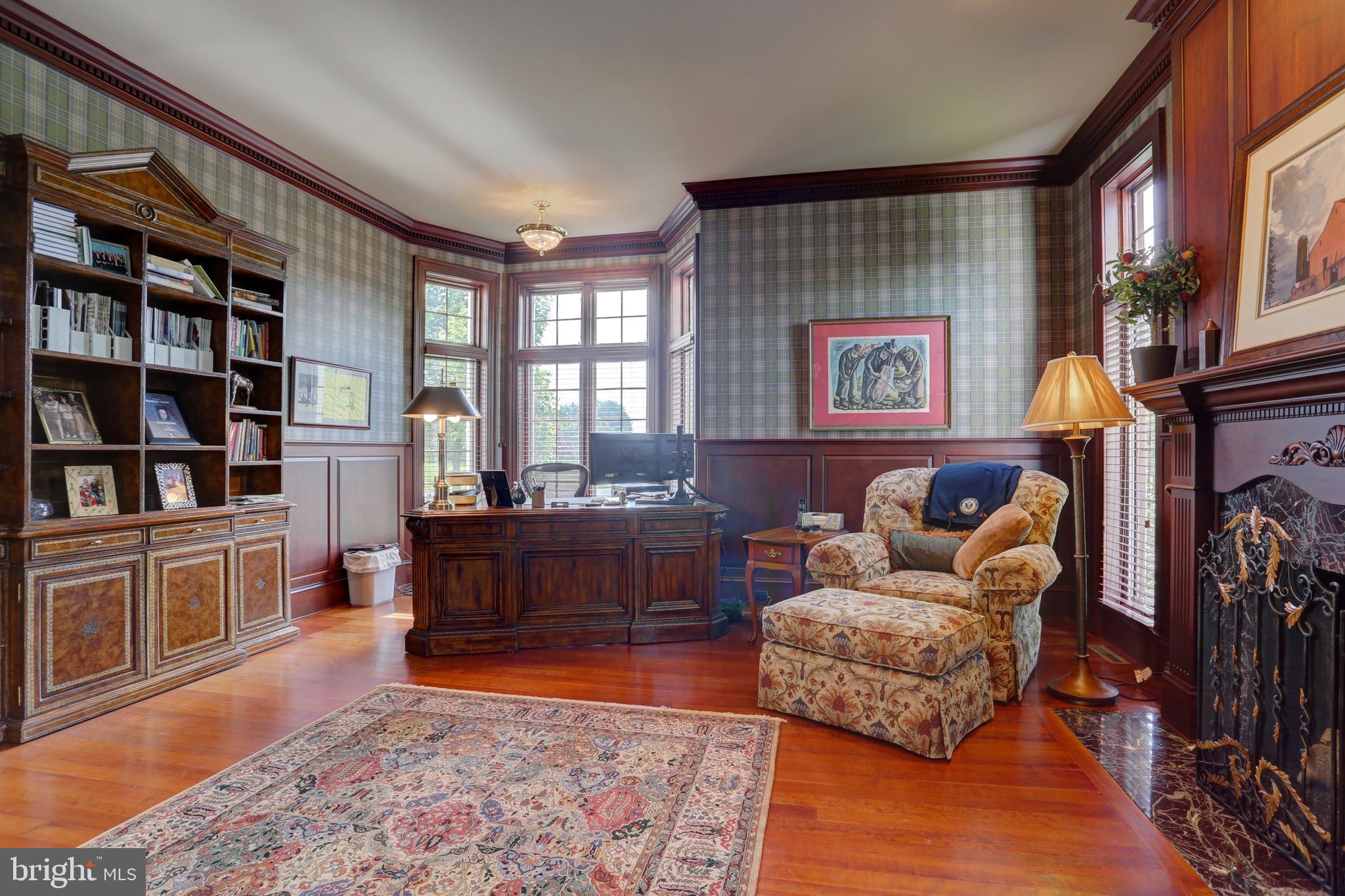 STONEHENGE - Residential