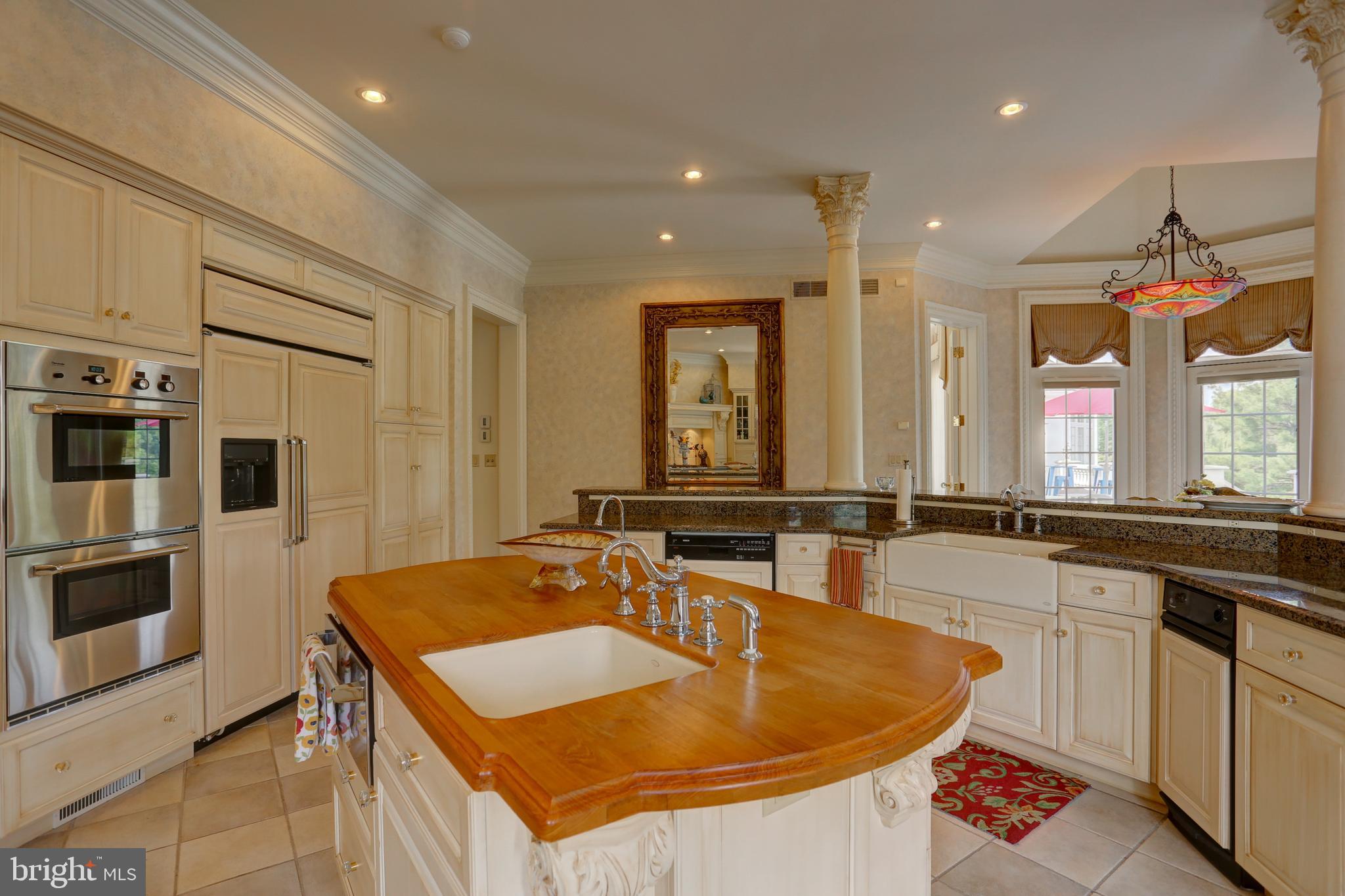 STONEHENGE - Residential