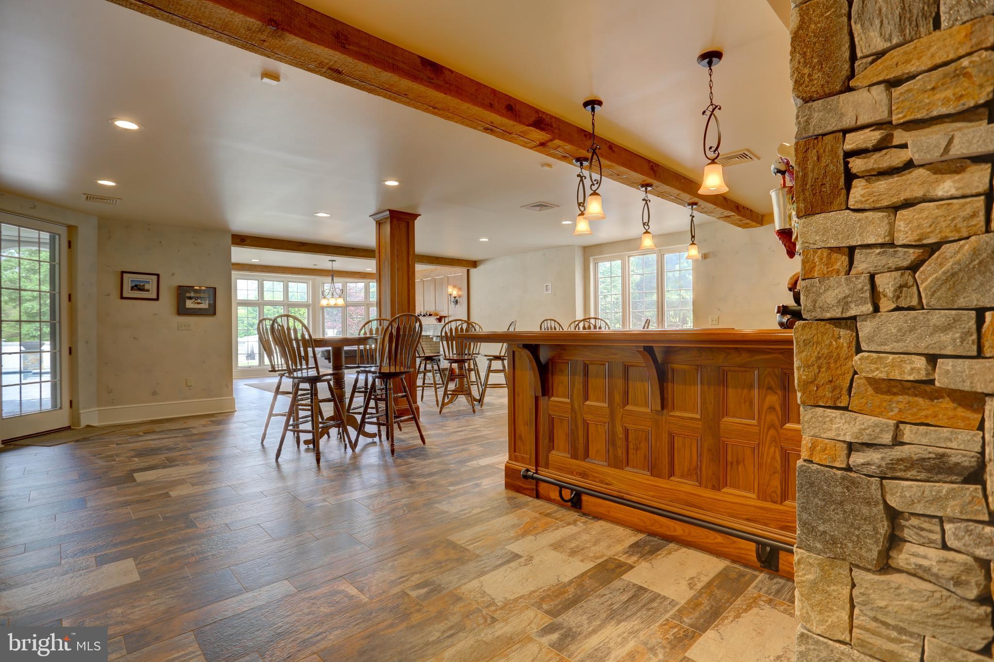 STONEHENGE - Residential