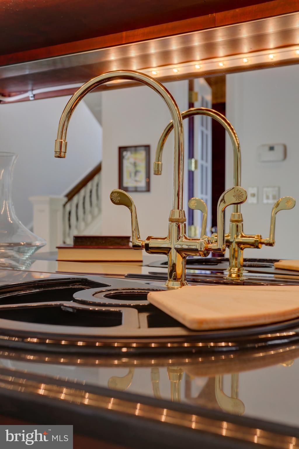 STONEHENGE - Residential