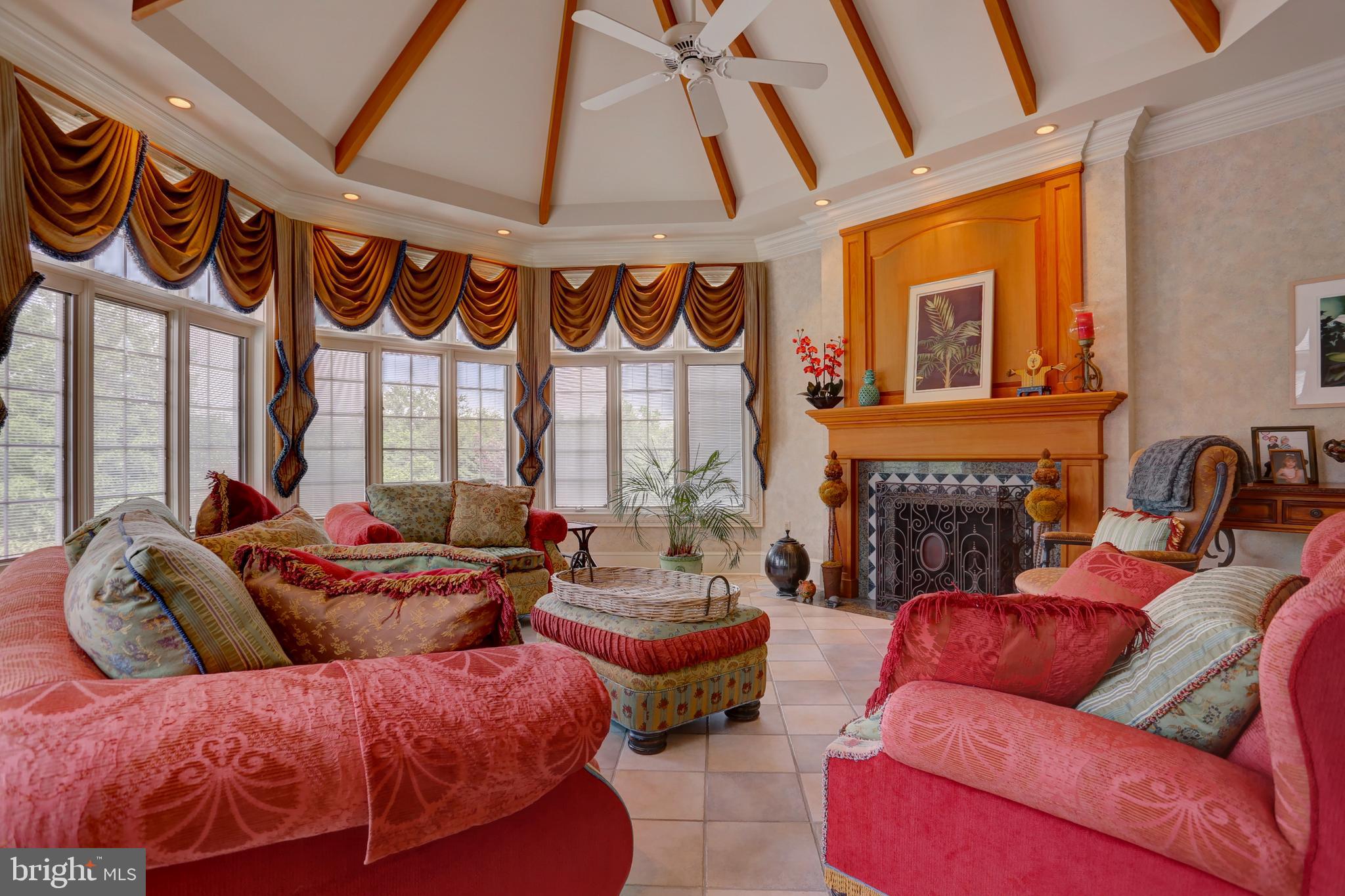 STONEHENGE - Residential