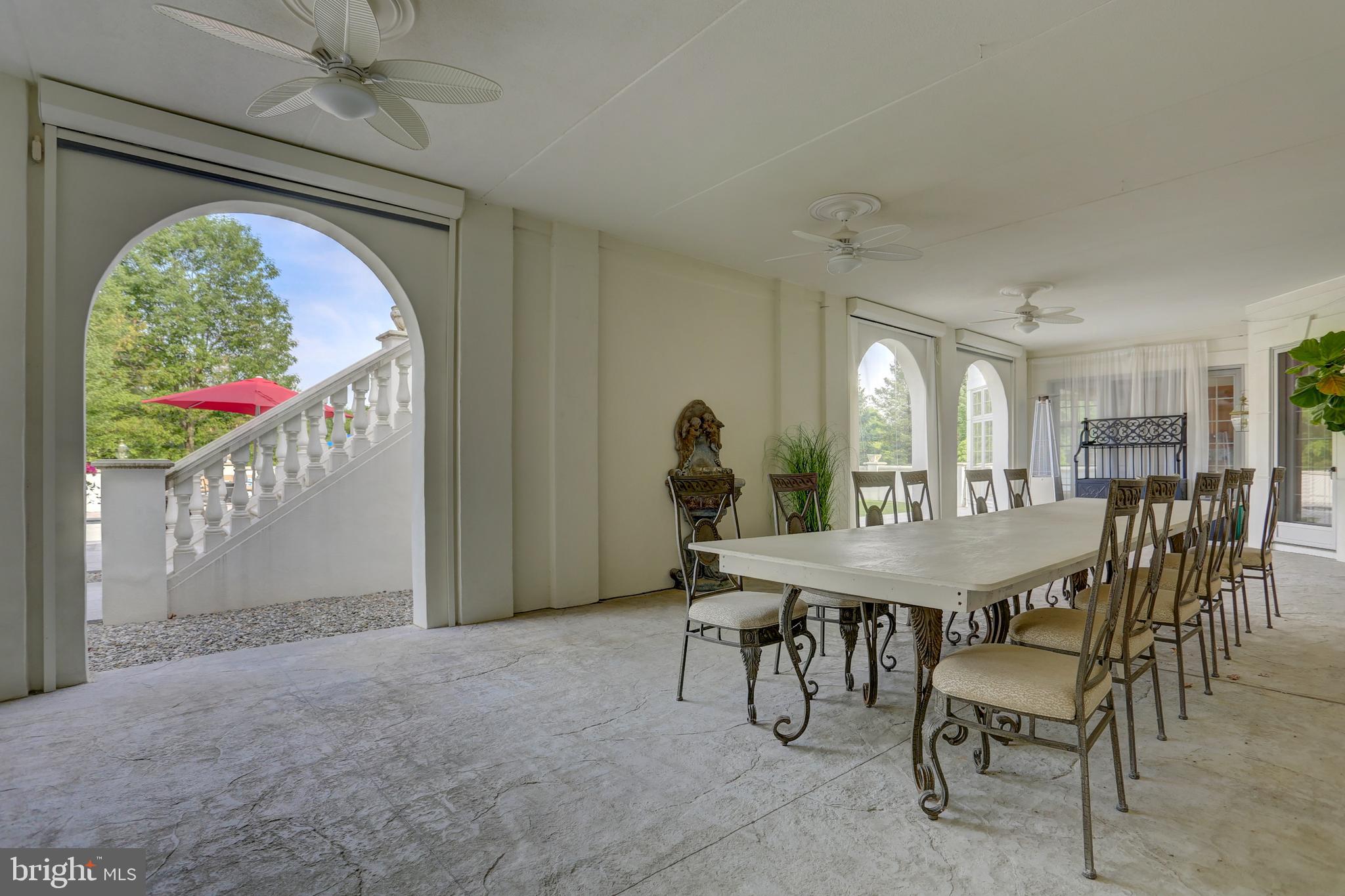 STONEHENGE - Residential