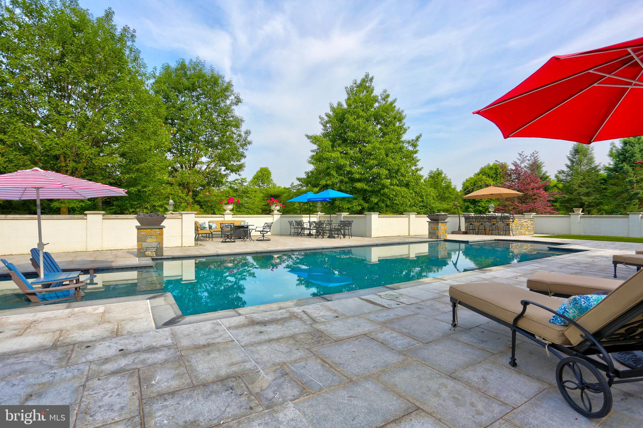 STONEHENGE - Residential