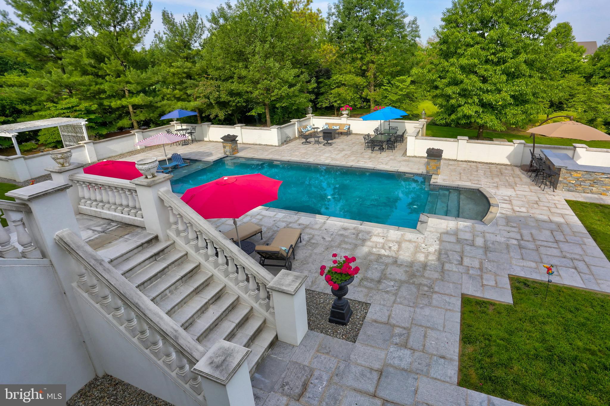 STONEHENGE - Residential