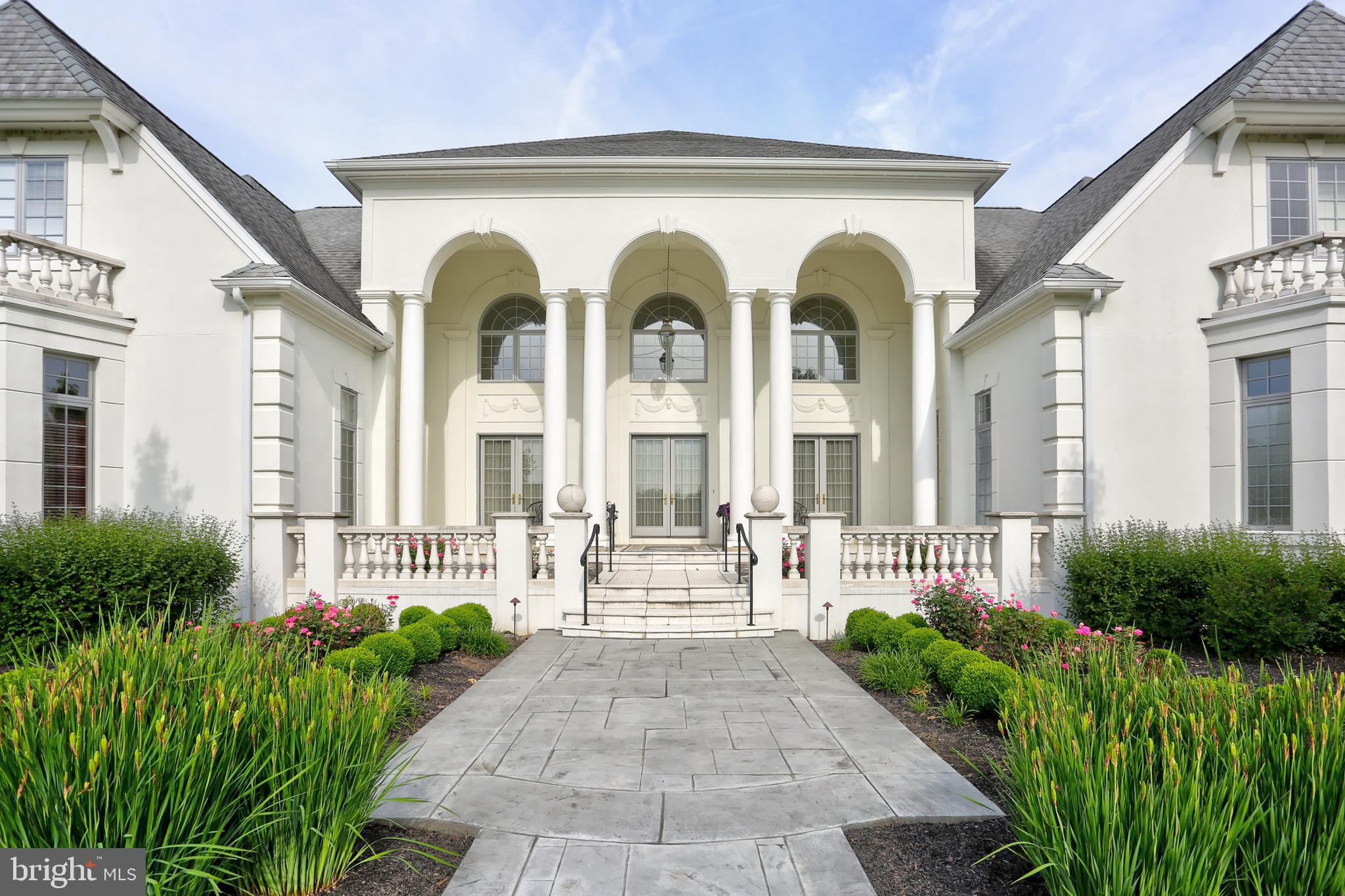 STONEHENGE - Residential