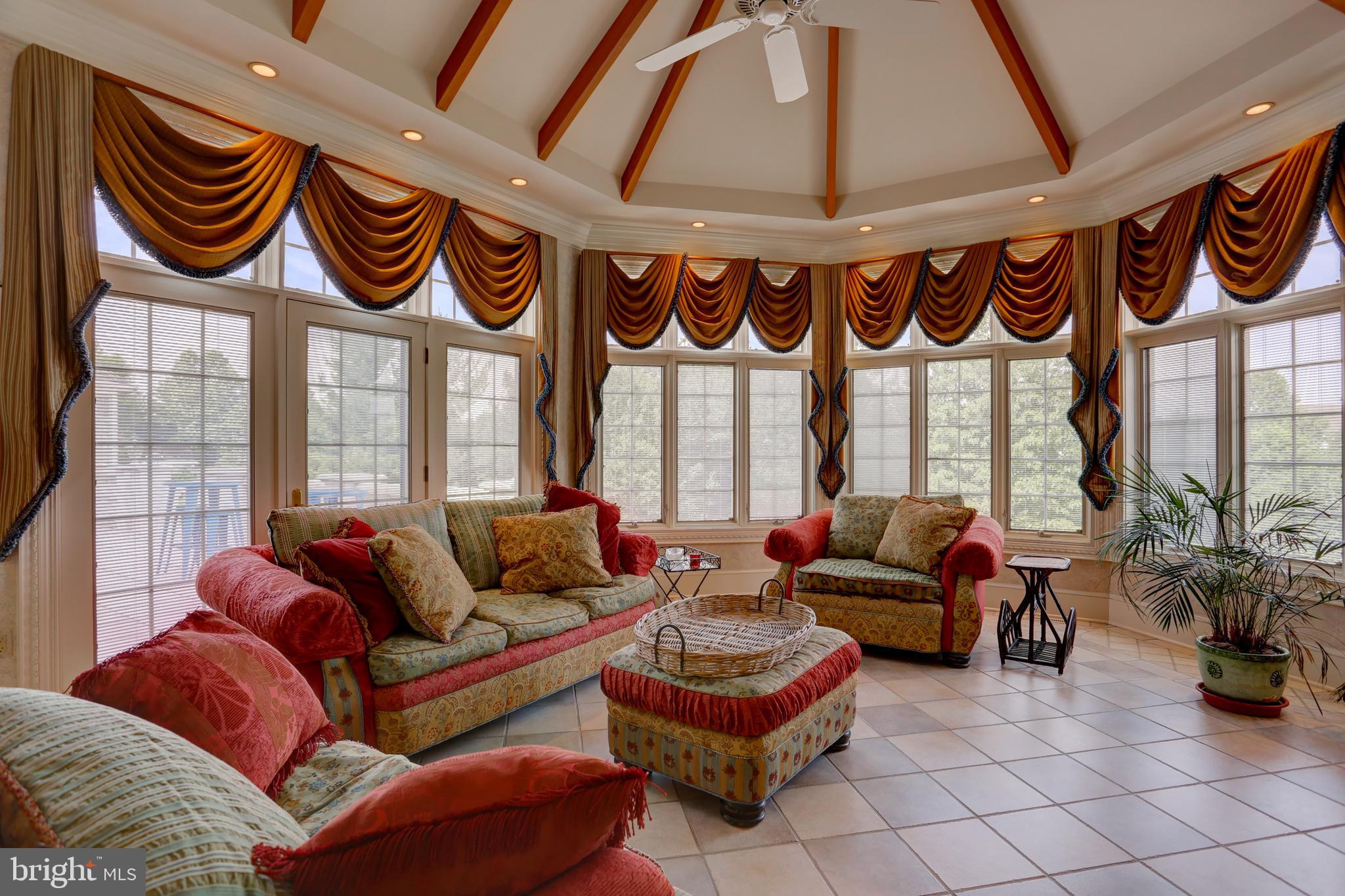 STONEHENGE - Residential