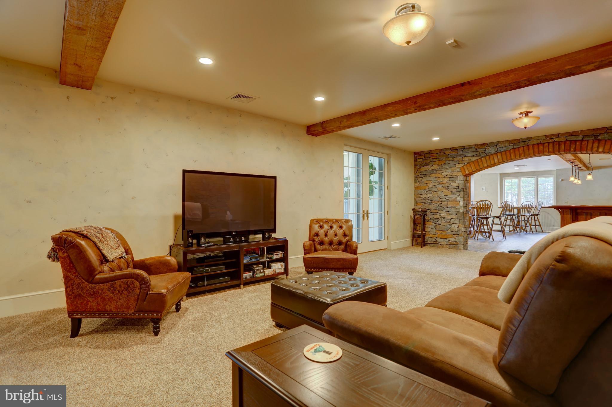 STONEHENGE - Residential