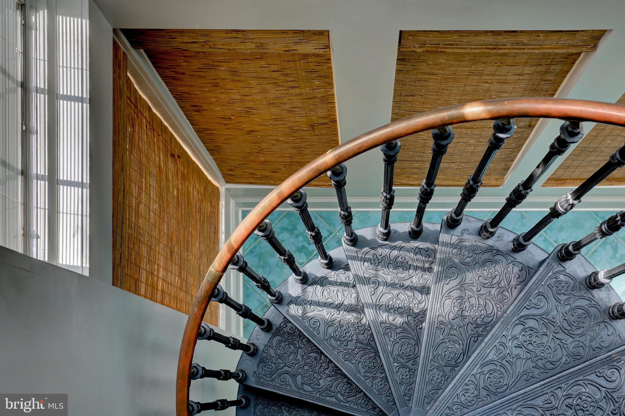 STONEHENGE - Residential