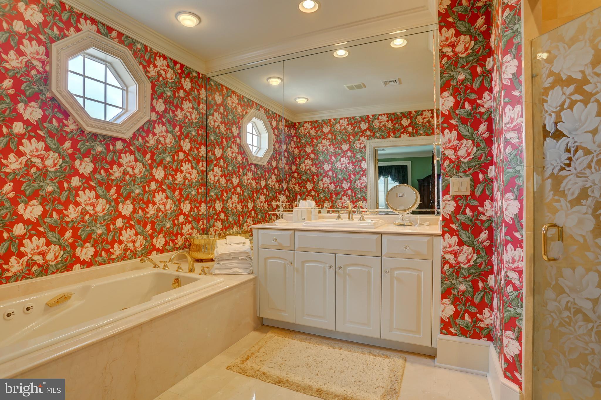 STONEHENGE - Residential