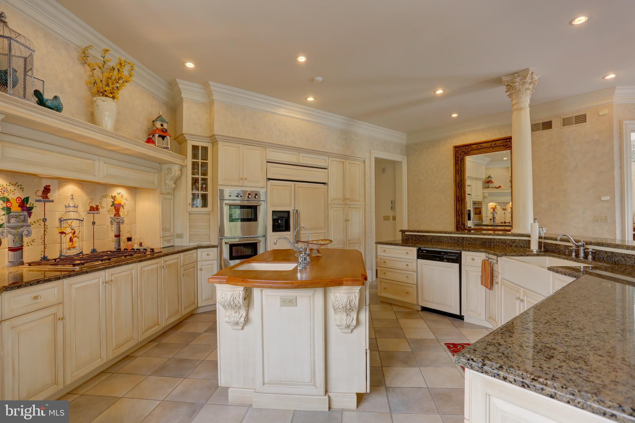 STONEHENGE - Residential