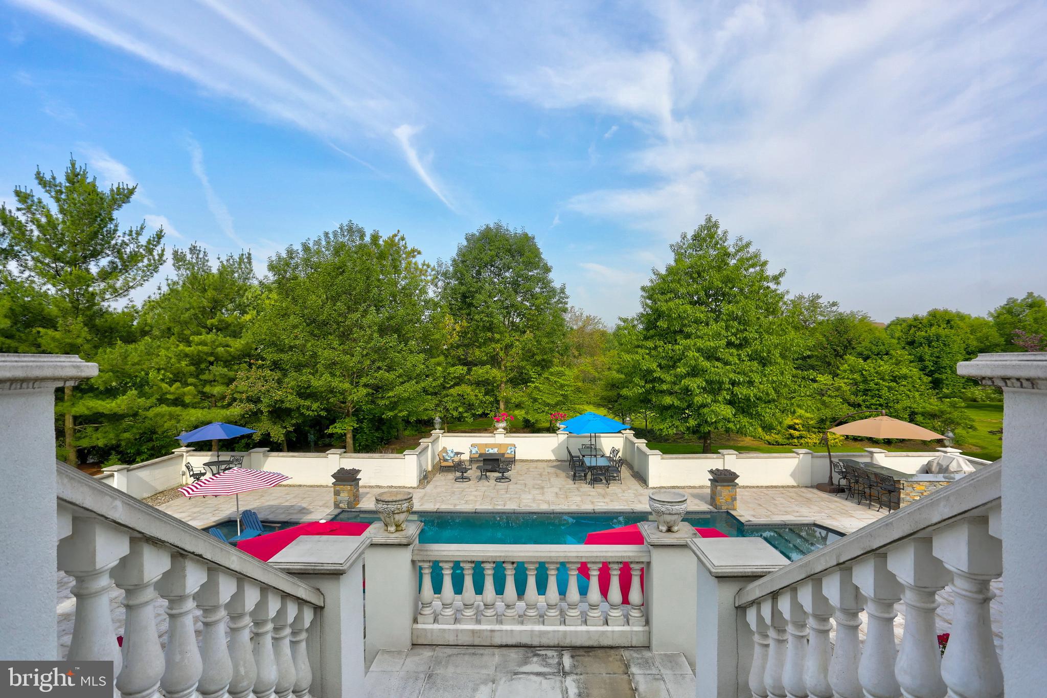 STONEHENGE - Residential