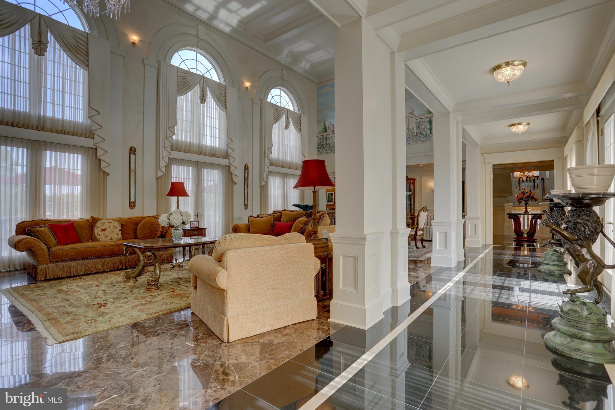 STONEHENGE - Residential