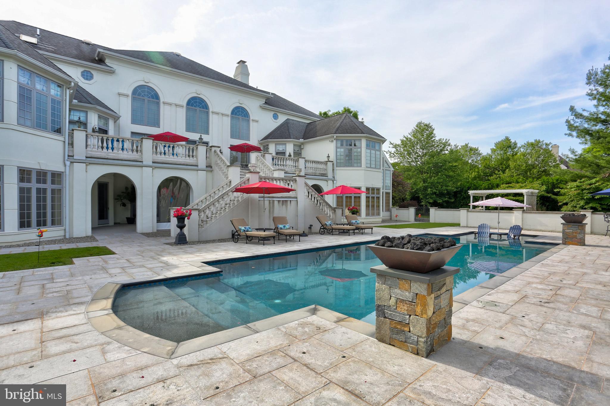 STONEHENGE - Residential