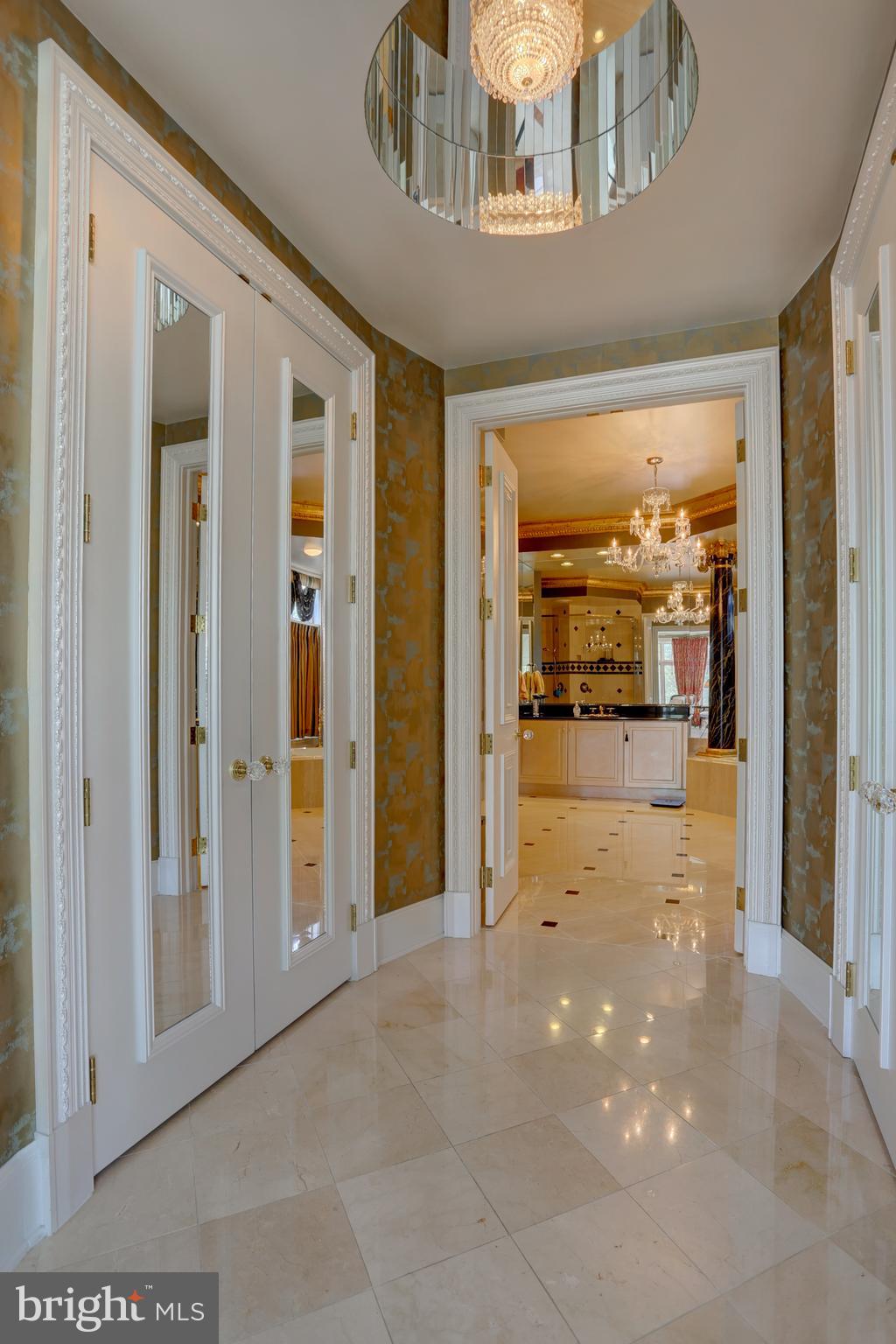 STONEHENGE - Residential