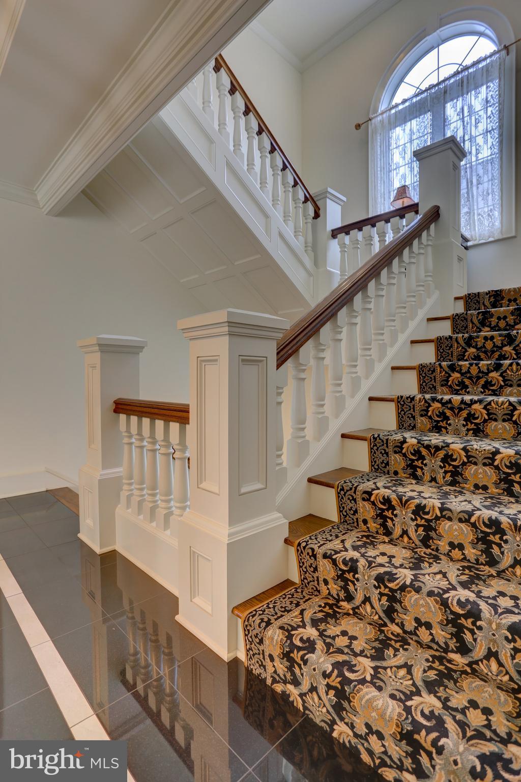 STONEHENGE - Residential