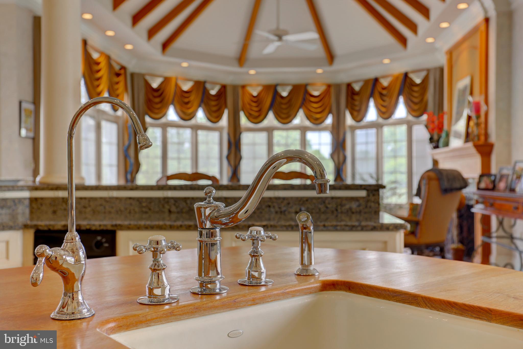 STONEHENGE - Residential