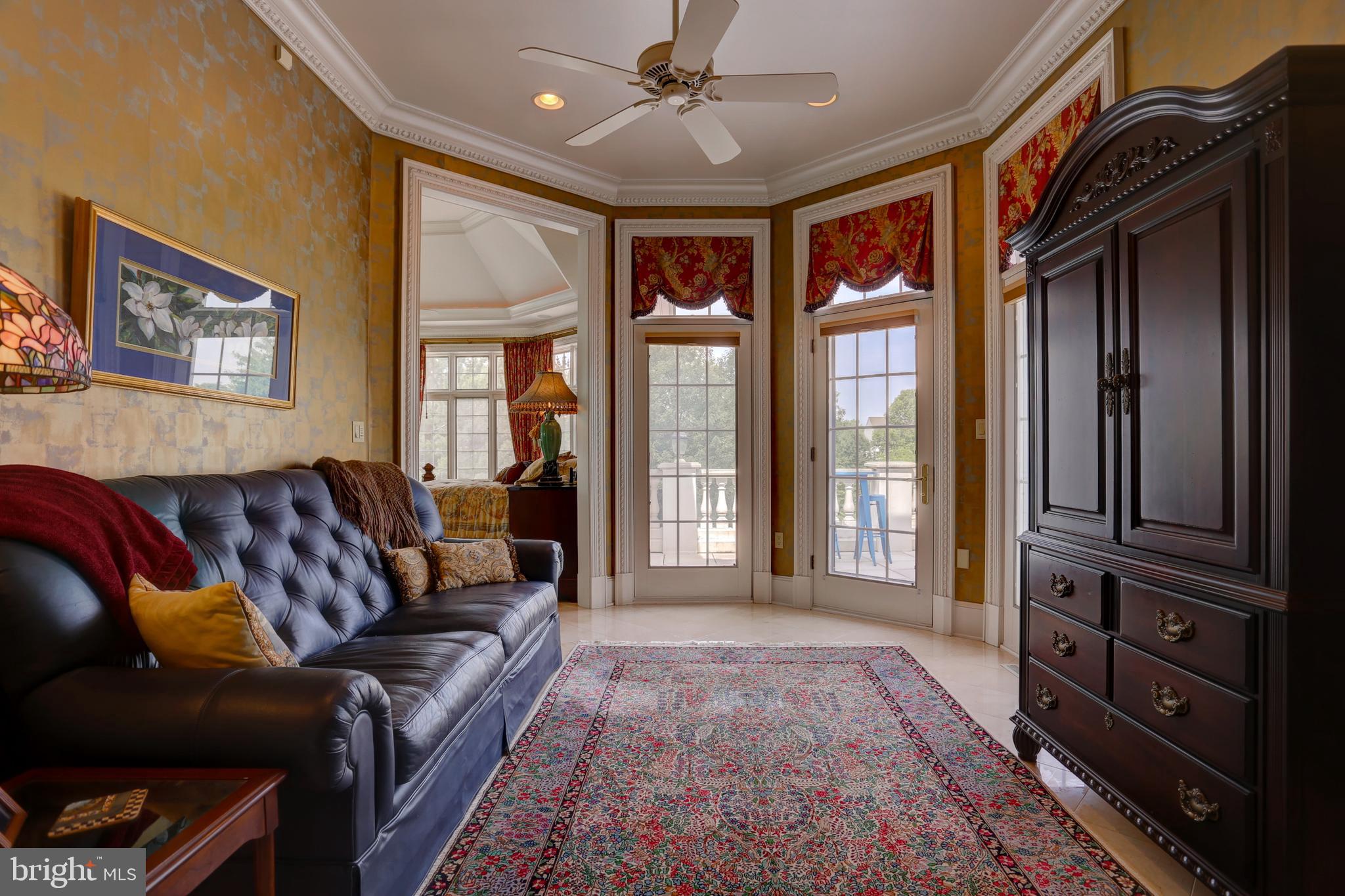 STONEHENGE - Residential