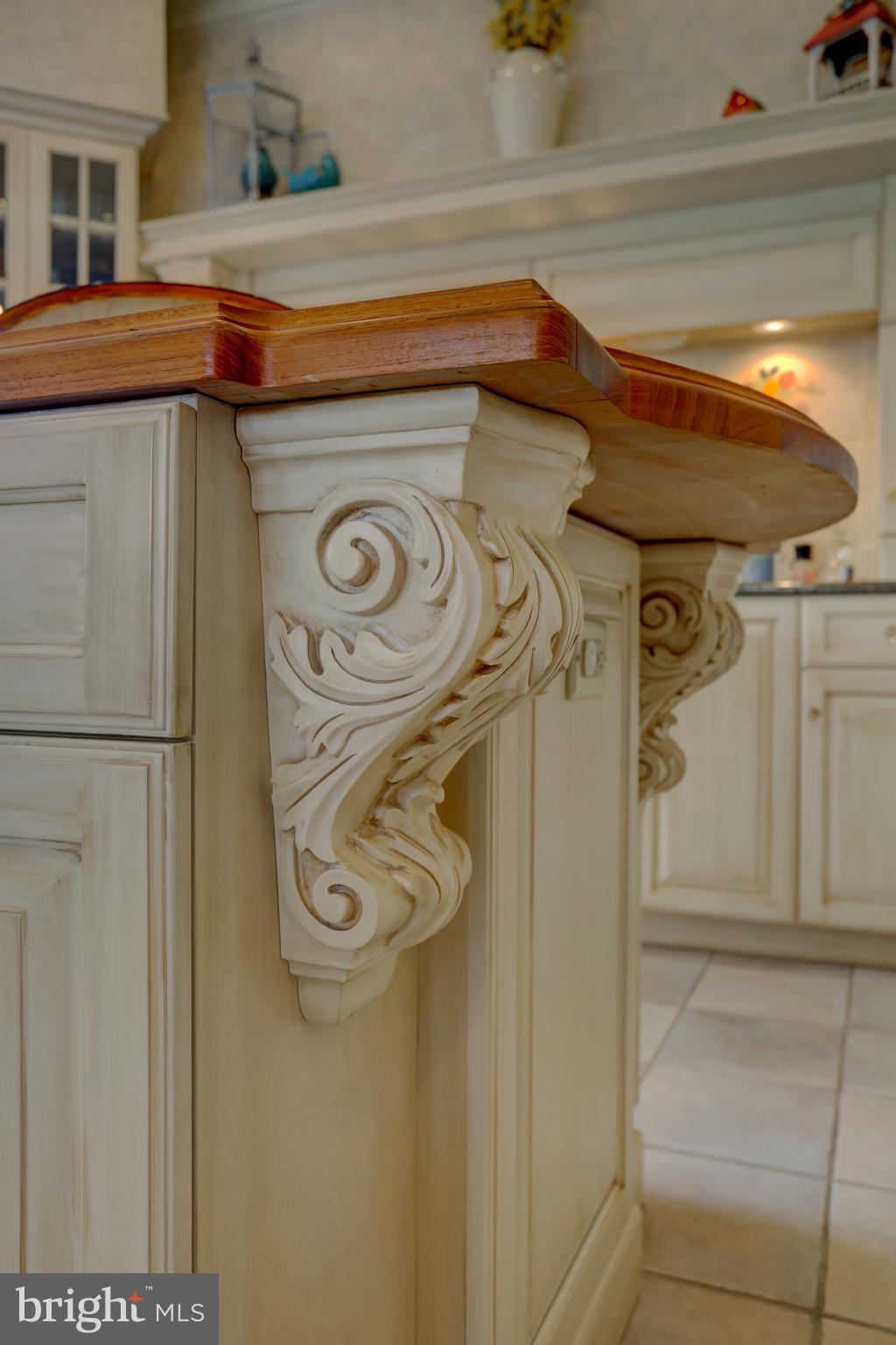 STONEHENGE - Residential