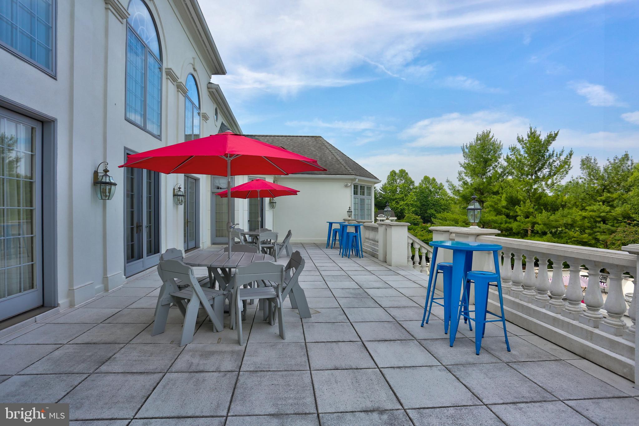 STONEHENGE - Residential