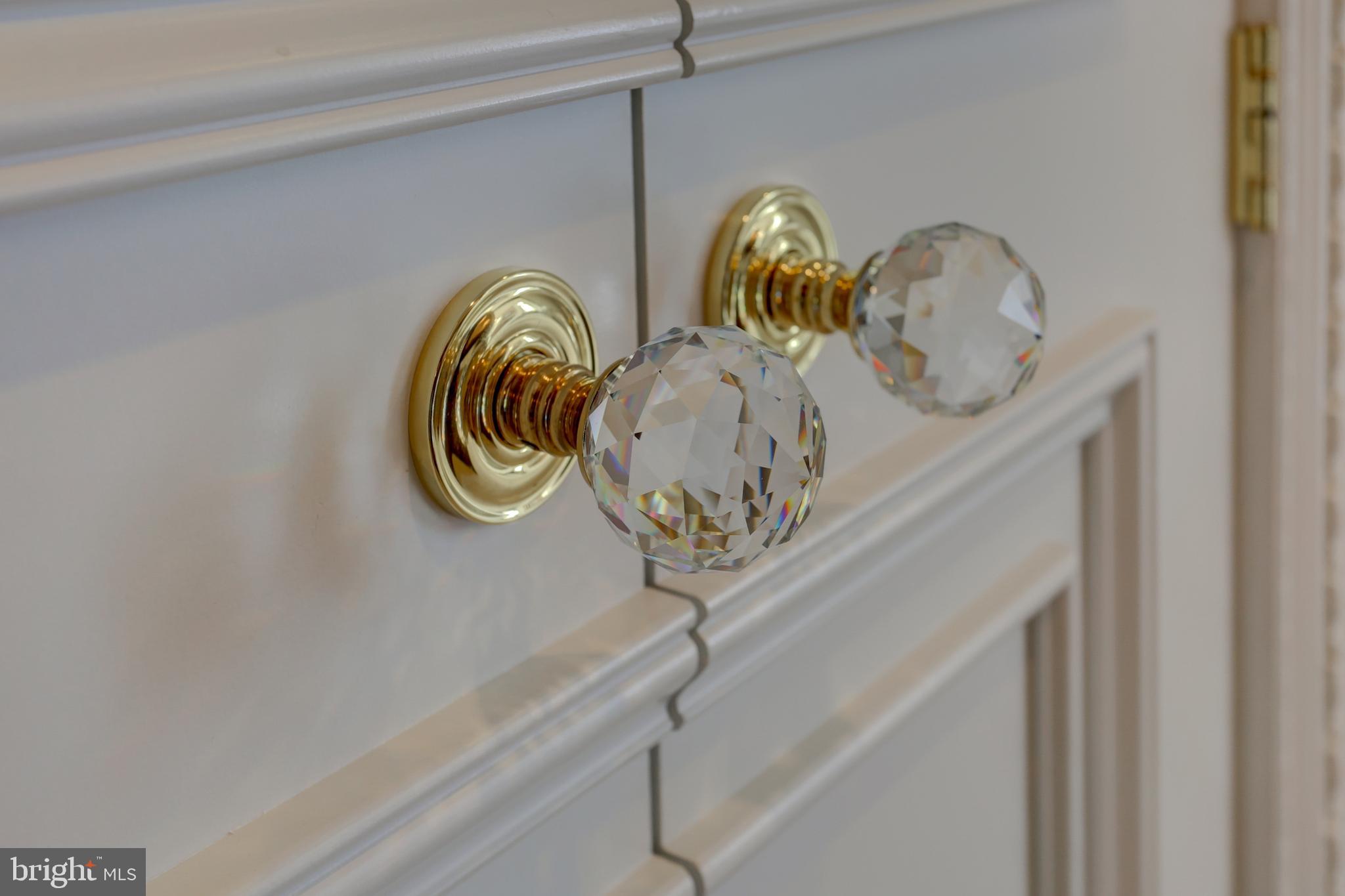 STONEHENGE - Residential