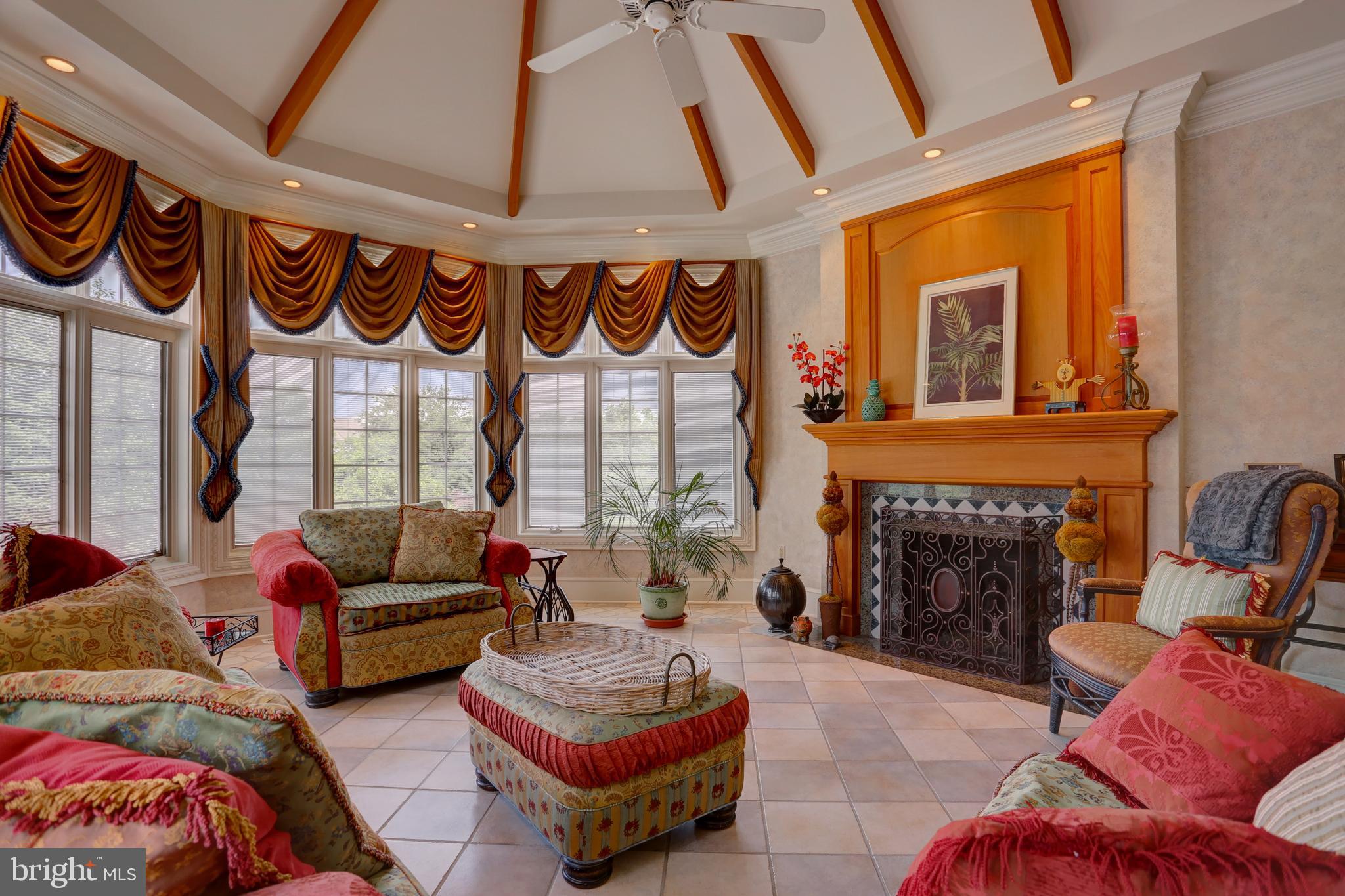 STONEHENGE - Residential