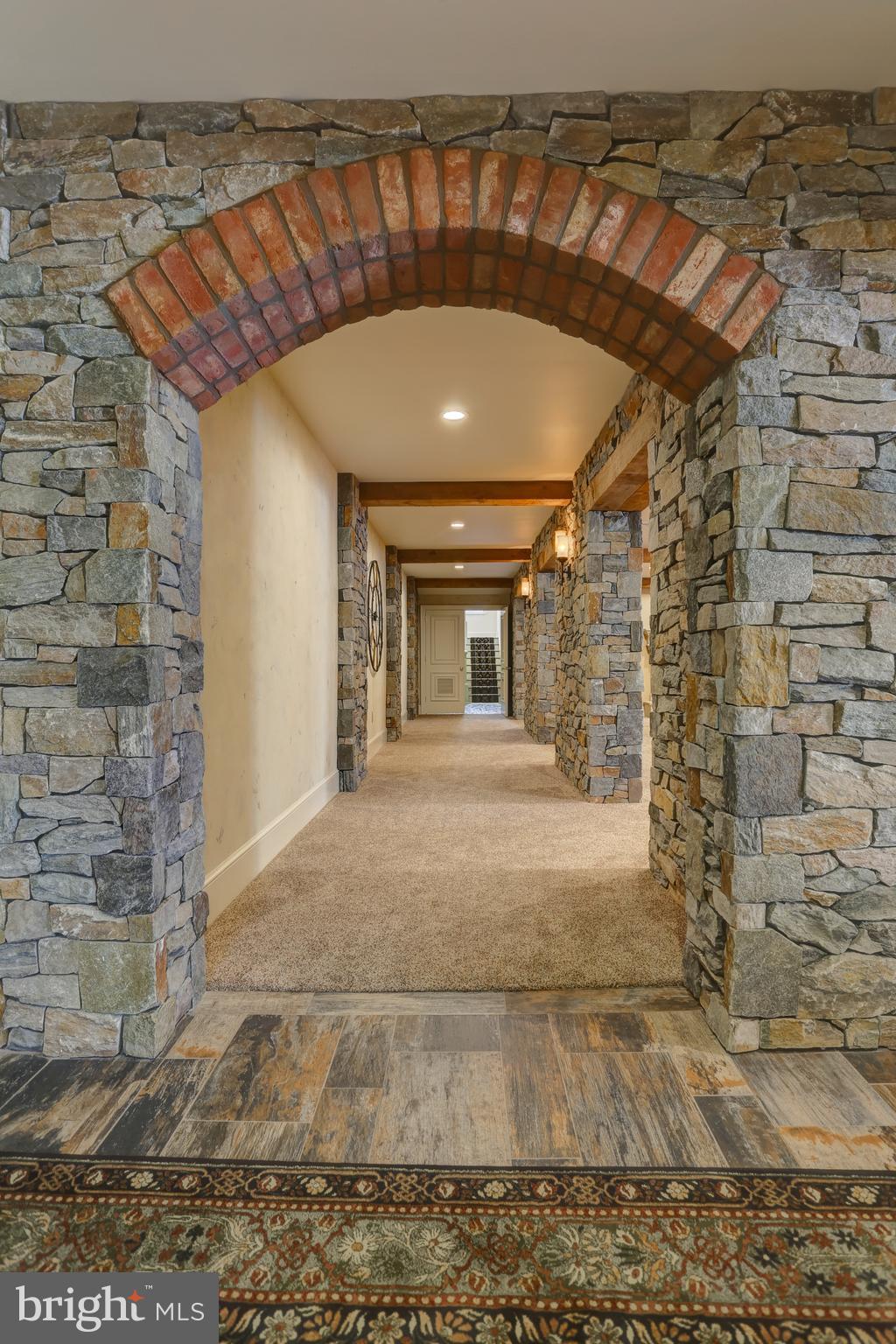 STONEHENGE - Residential