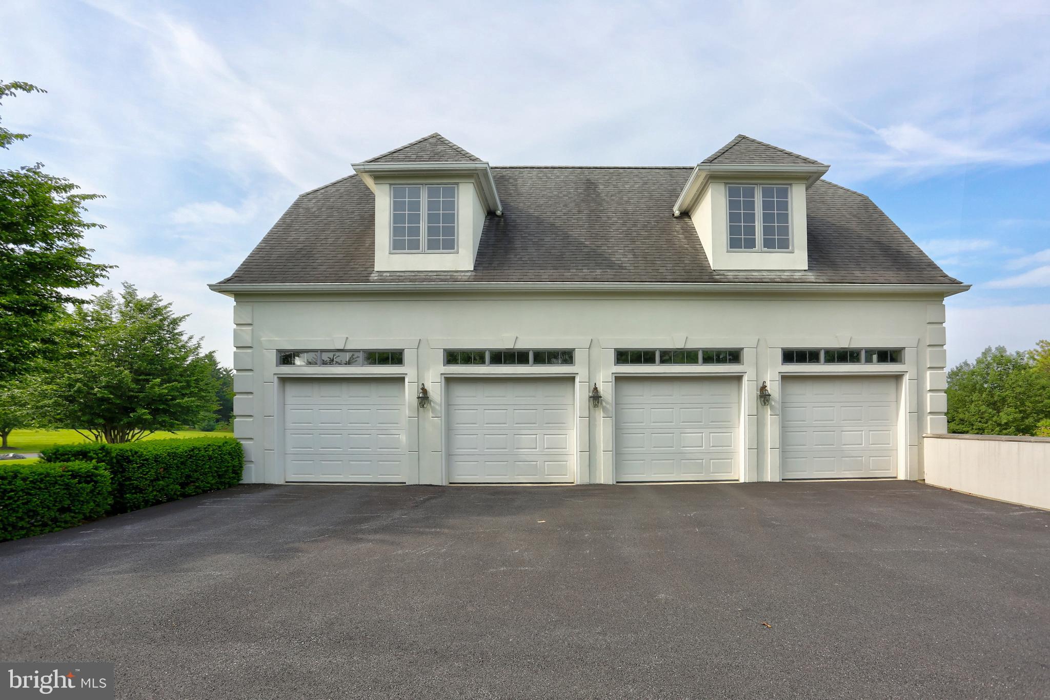 STONEHENGE - Residential