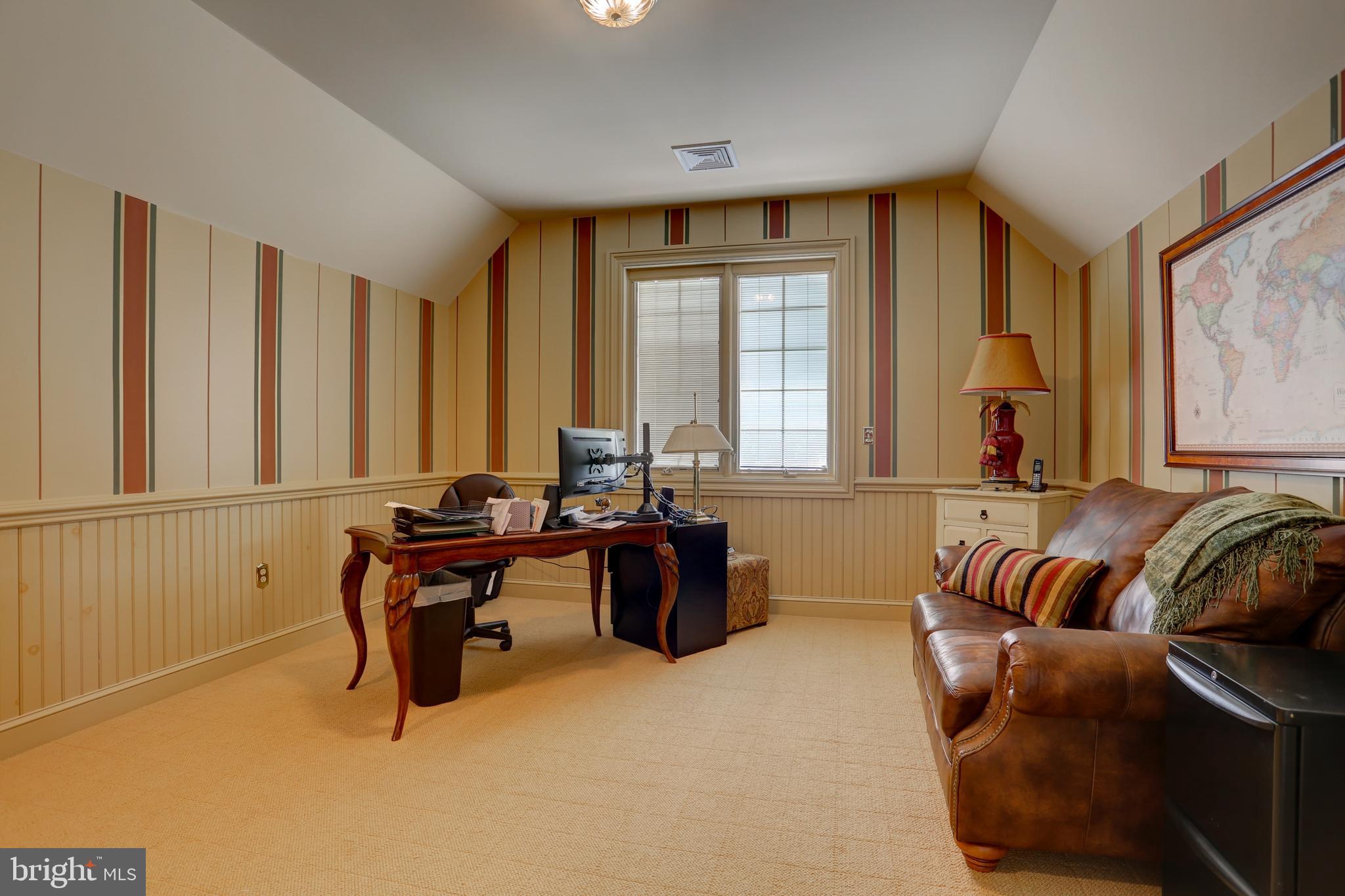 STONEHENGE - Residential