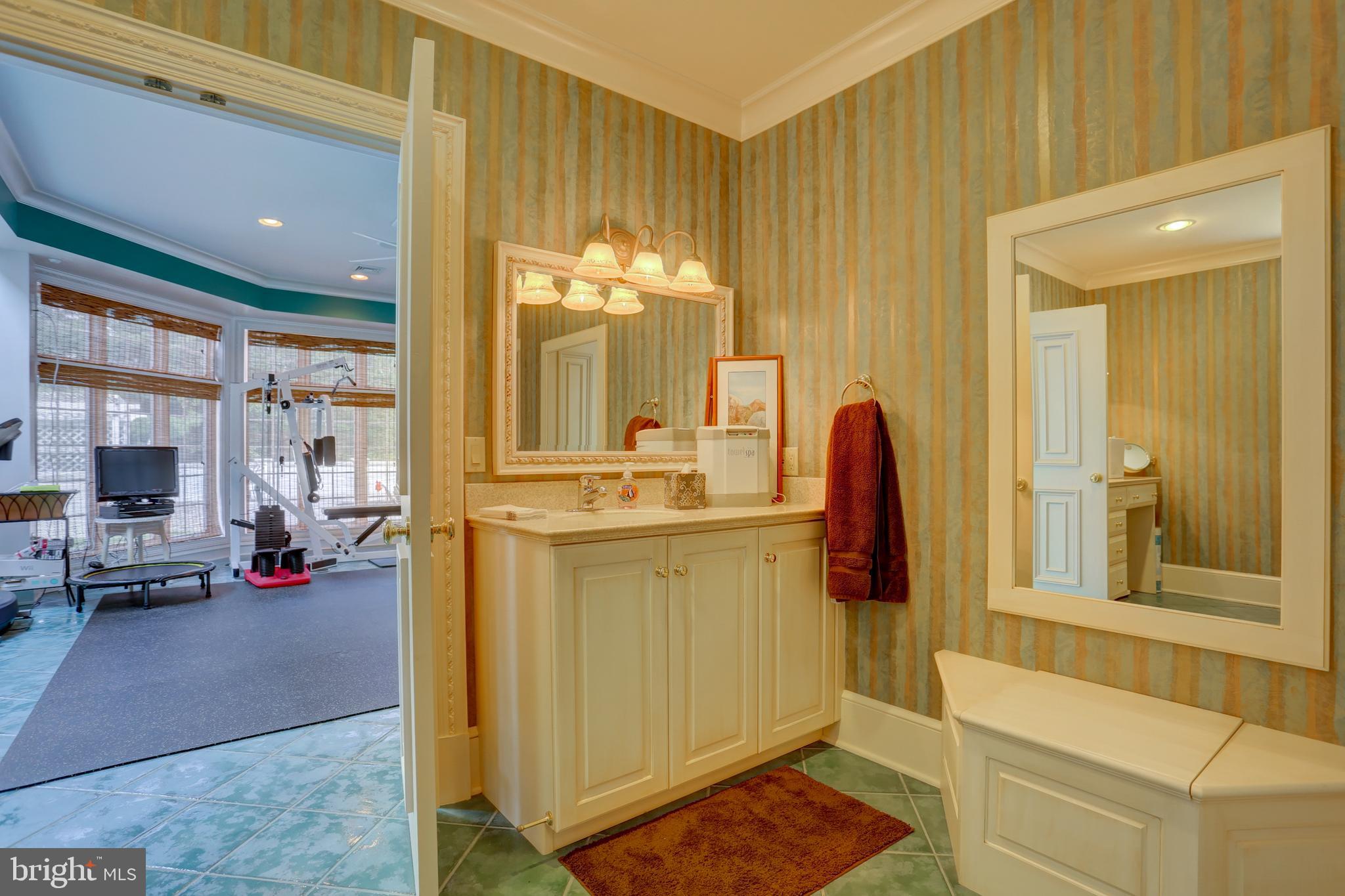 STONEHENGE - Residential