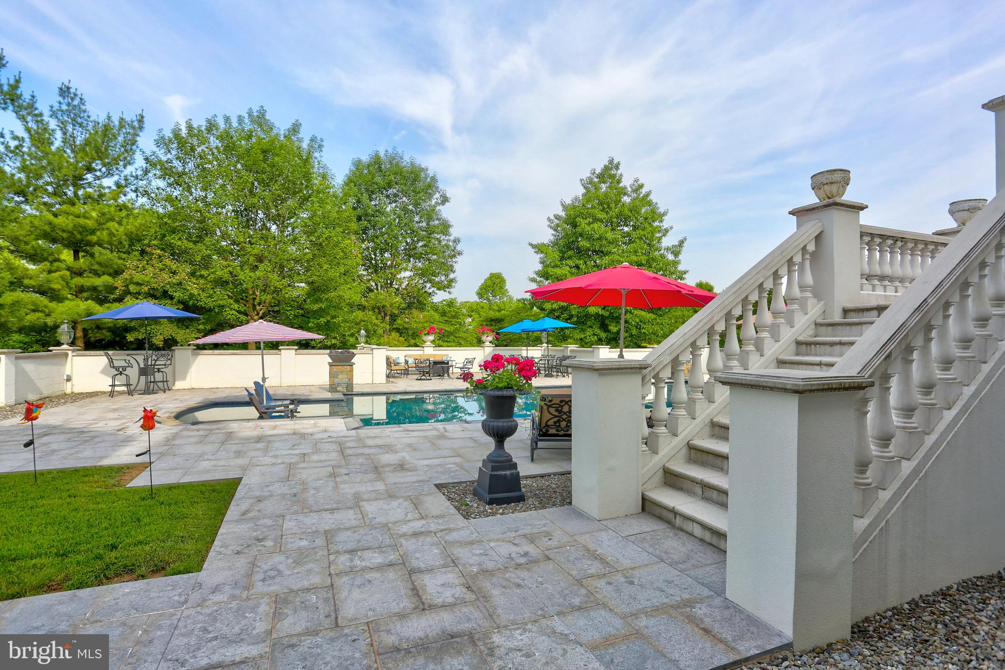 STONEHENGE - Residential