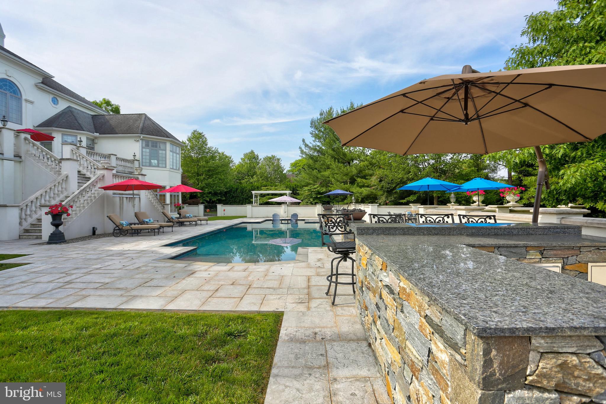 STONEHENGE - Residential