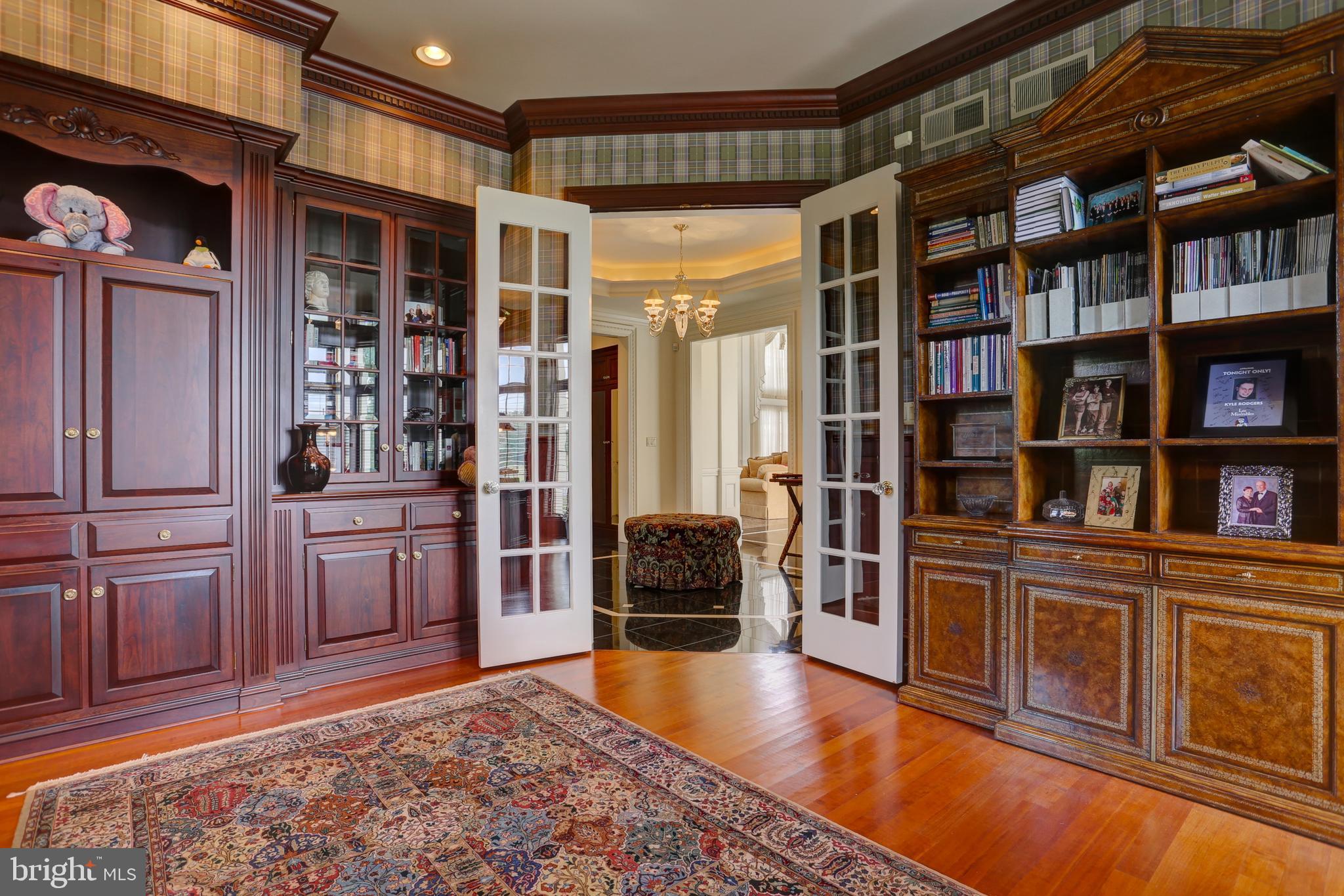 STONEHENGE - Residential