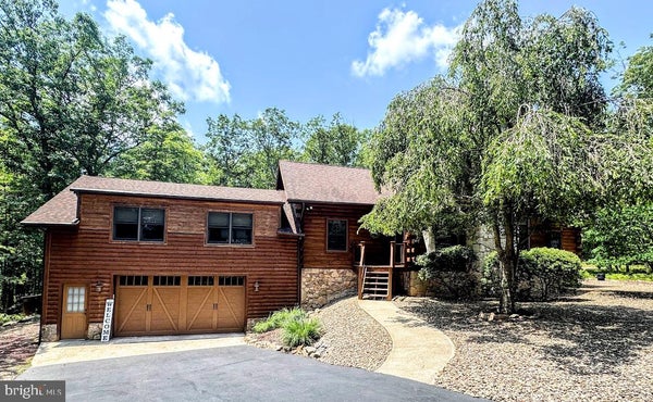 2034 WICHITA LN, HAZLETON, PA 18202 - Image 4cbd8adcc4cb4ea4617a4a4e735fcf8f/2029218304