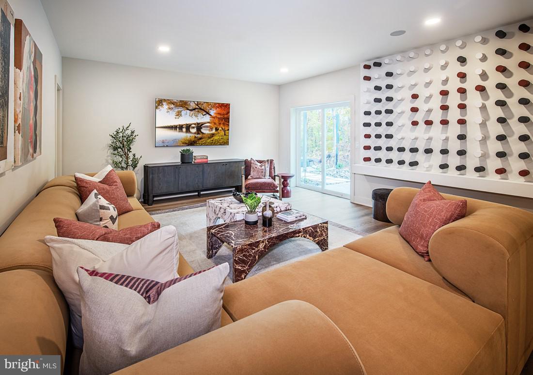 HEATHERFIELD - Residential