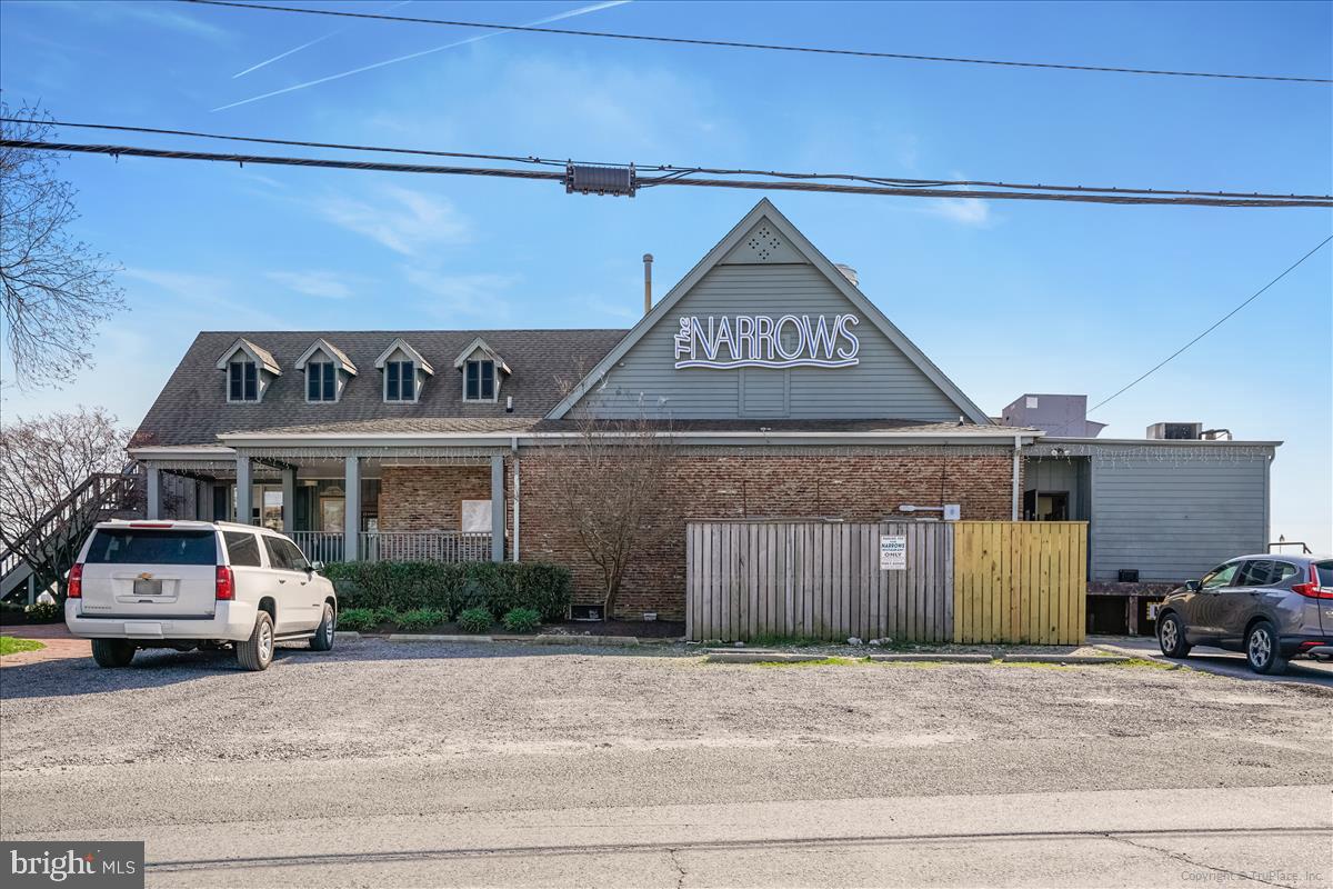 BAYSIDE - Residential Lease