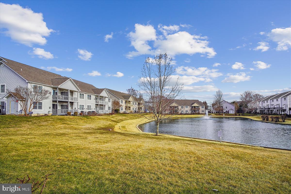 BAYSIDE - Residential Lease