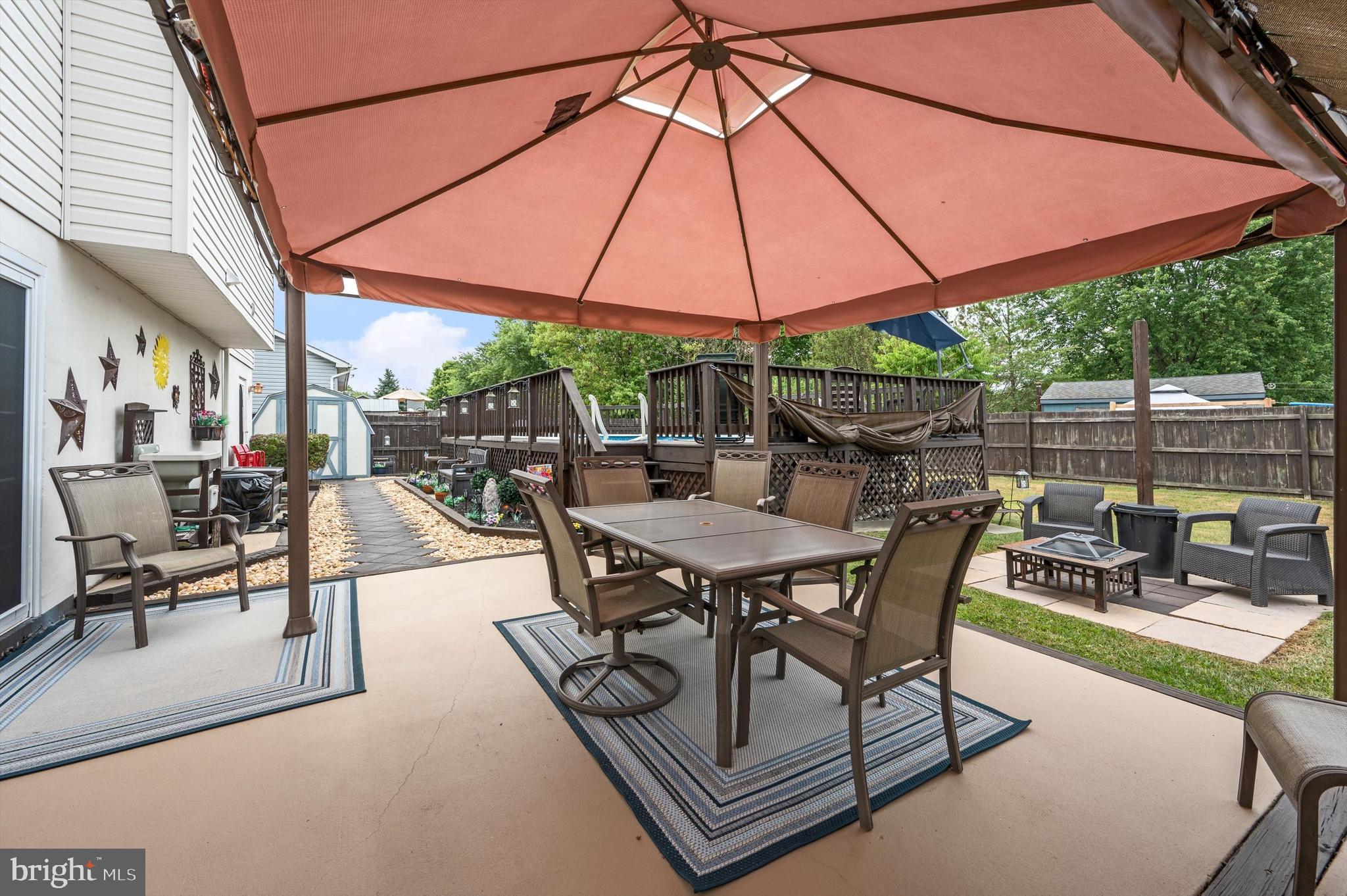 HUNTINGTON MEADOWS - Residential