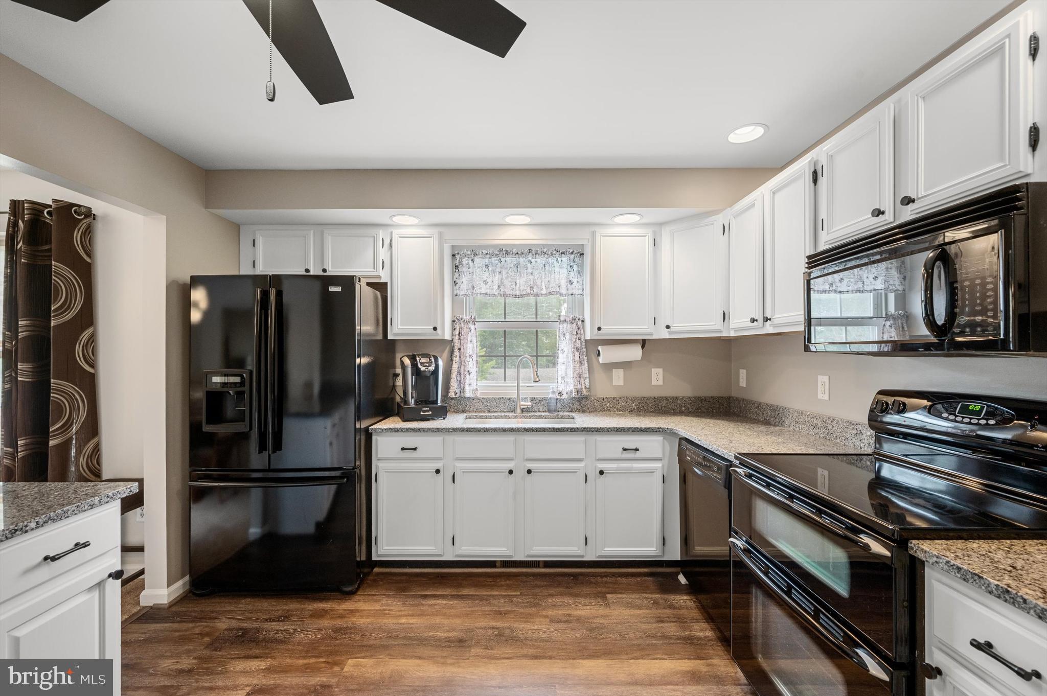 HUNTINGTON MEADOWS - Residential