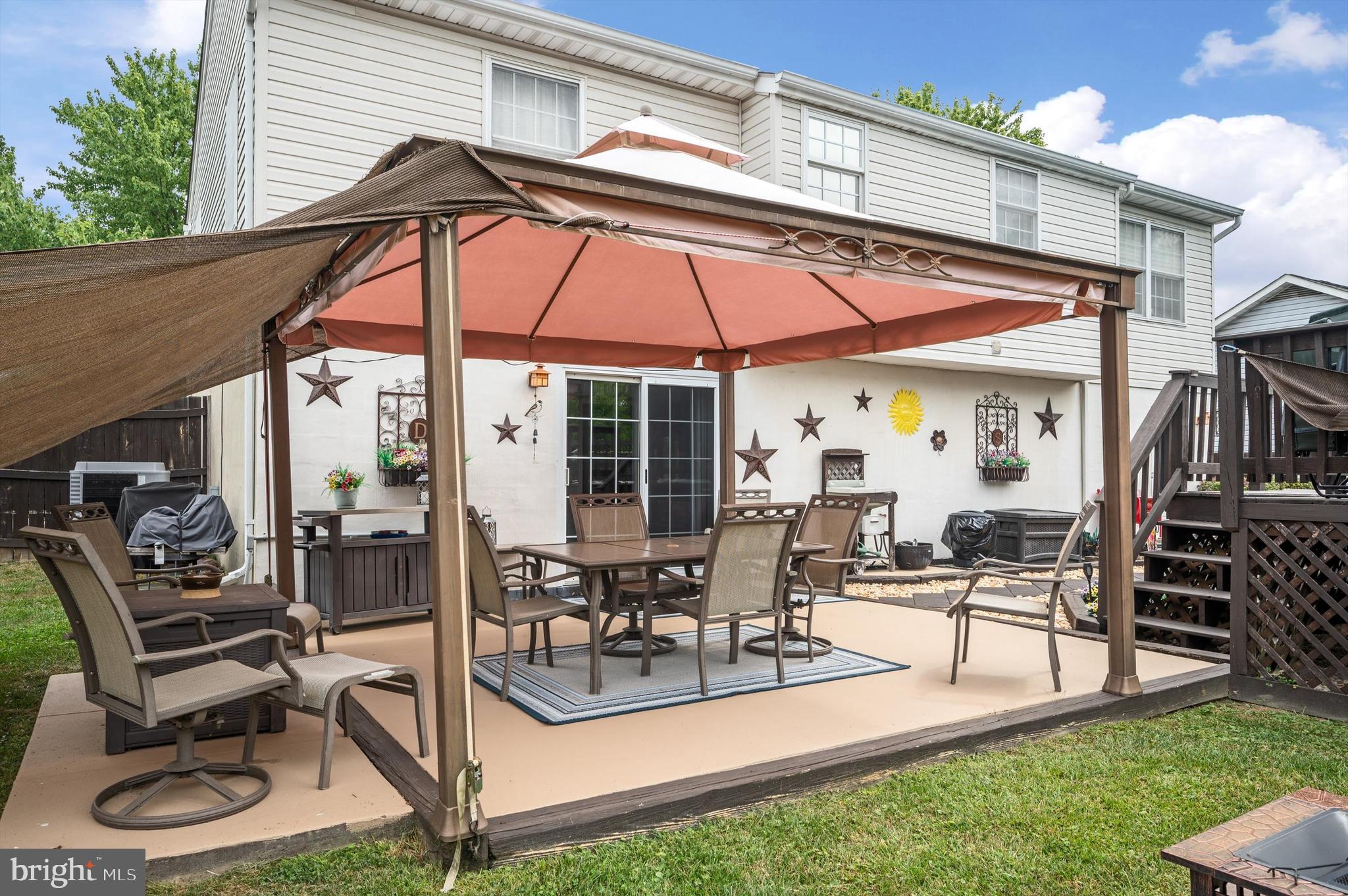 HUNTINGTON MEADOWS - Residential