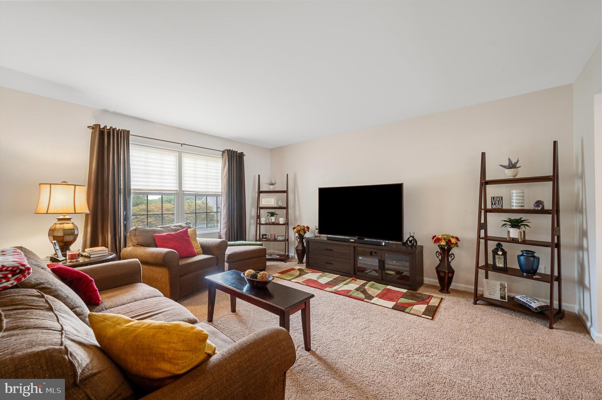 HUNTINGTON MEADOWS - Residential