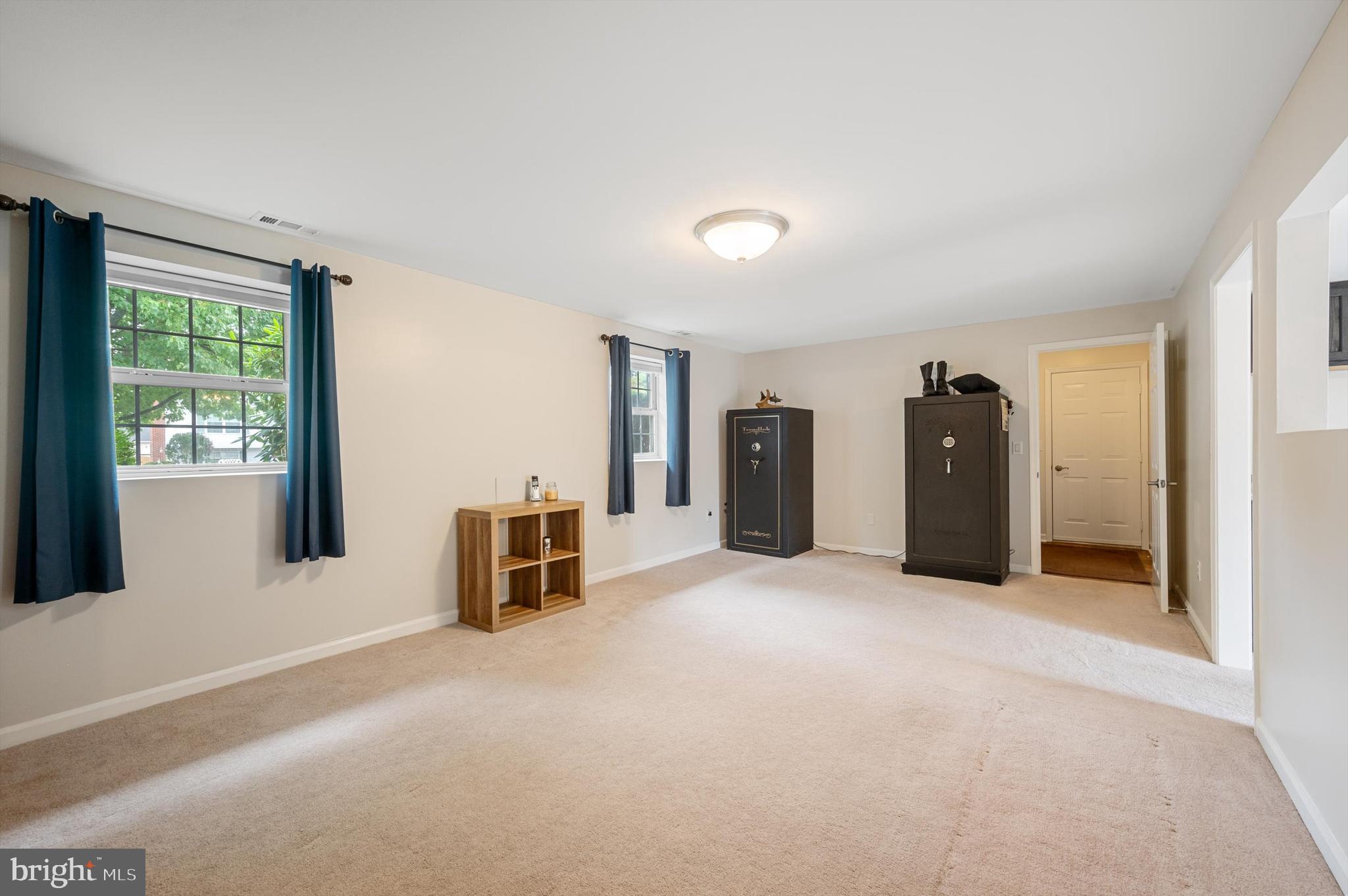 HUNTINGTON MEADOWS - Residential