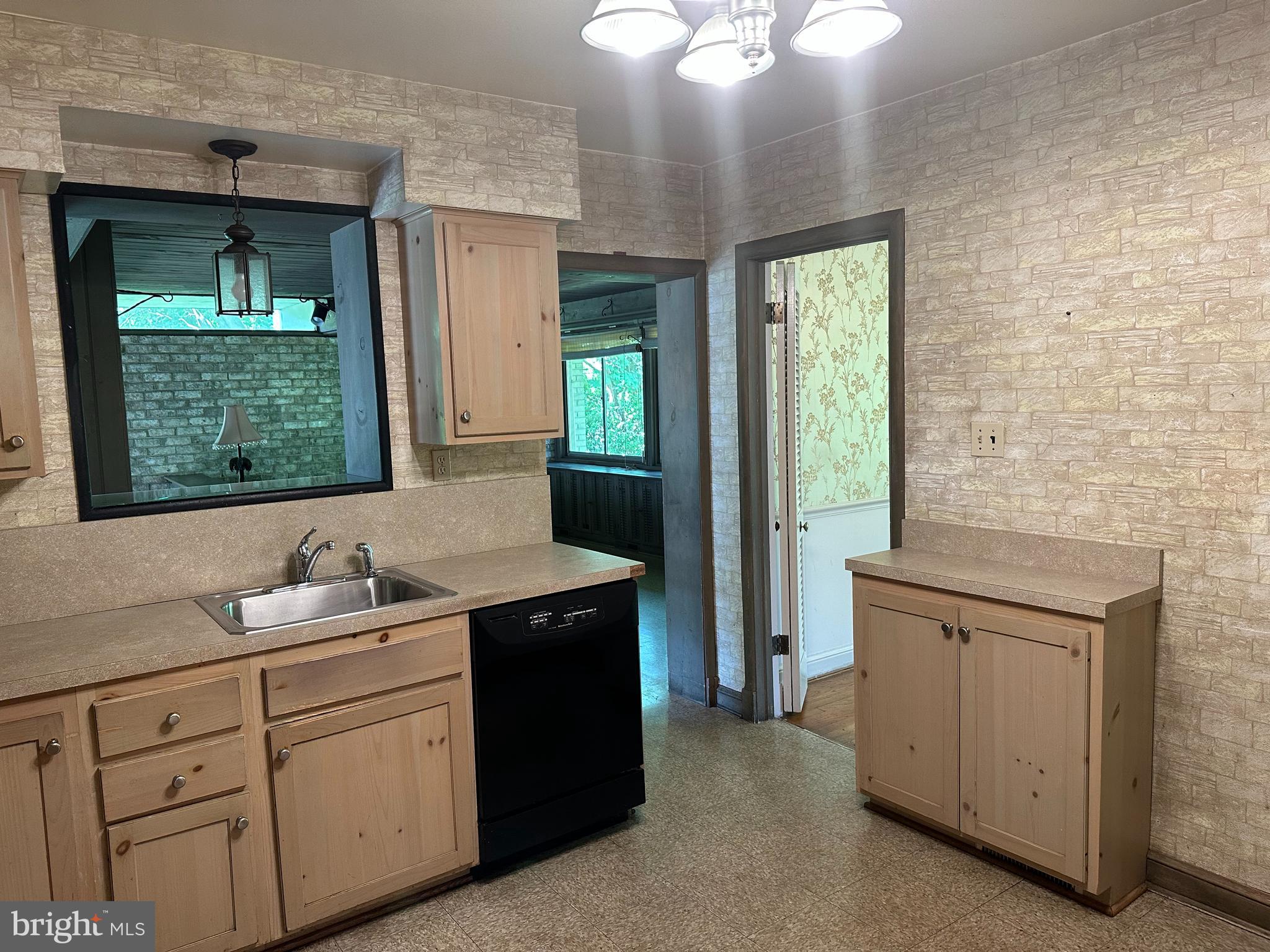 NORTH CHEVY CHASE - Residential