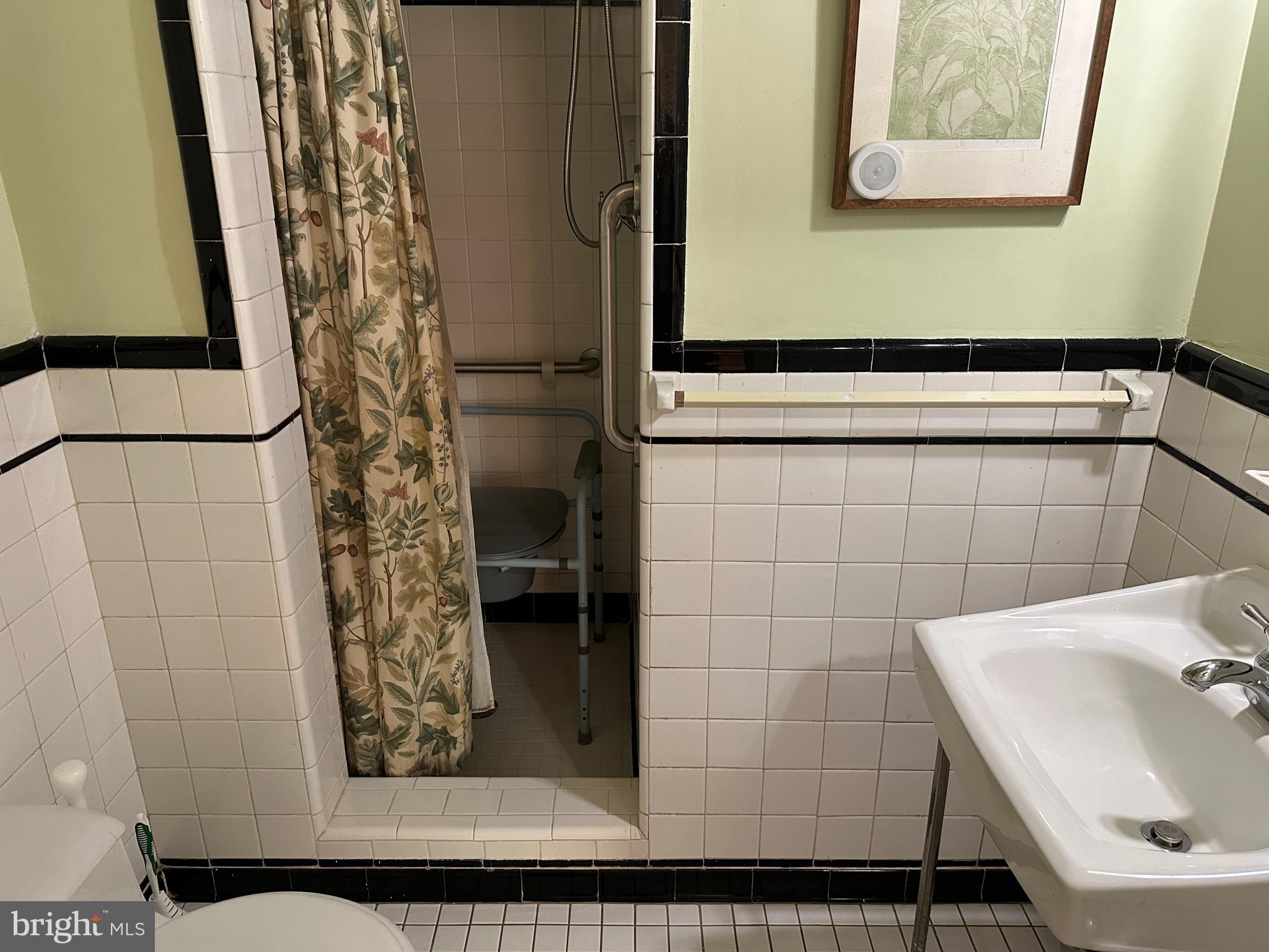 NORTH CHEVY CHASE - Residential