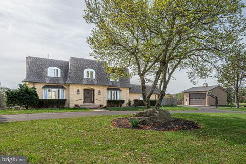 1530 HEATHER HILLS LANE GLEN MILLS PA 19342