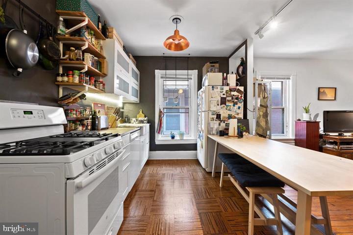 WEST PHILADELPHIA - Residential Income