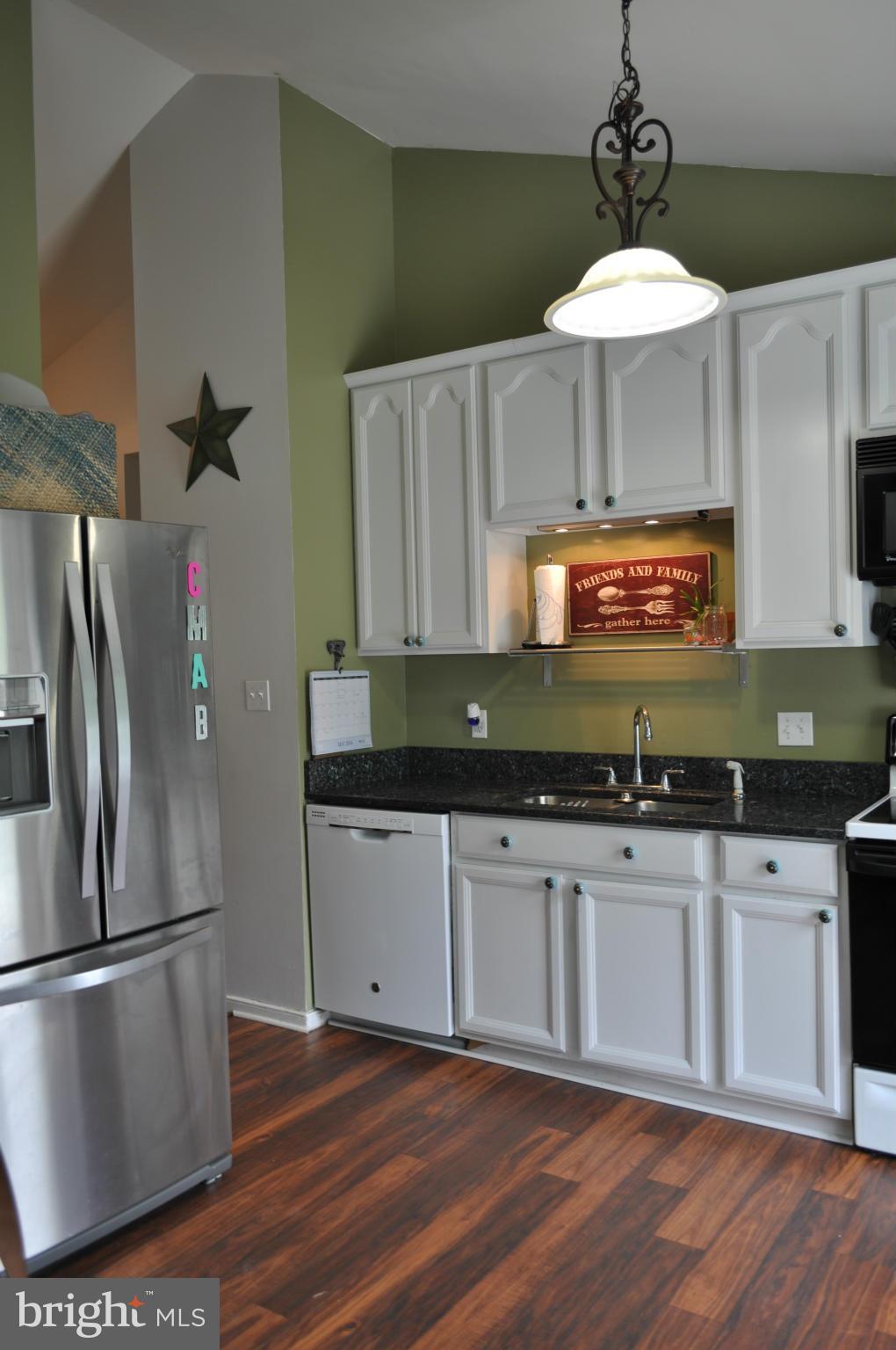 VISTA WOODS - Residential