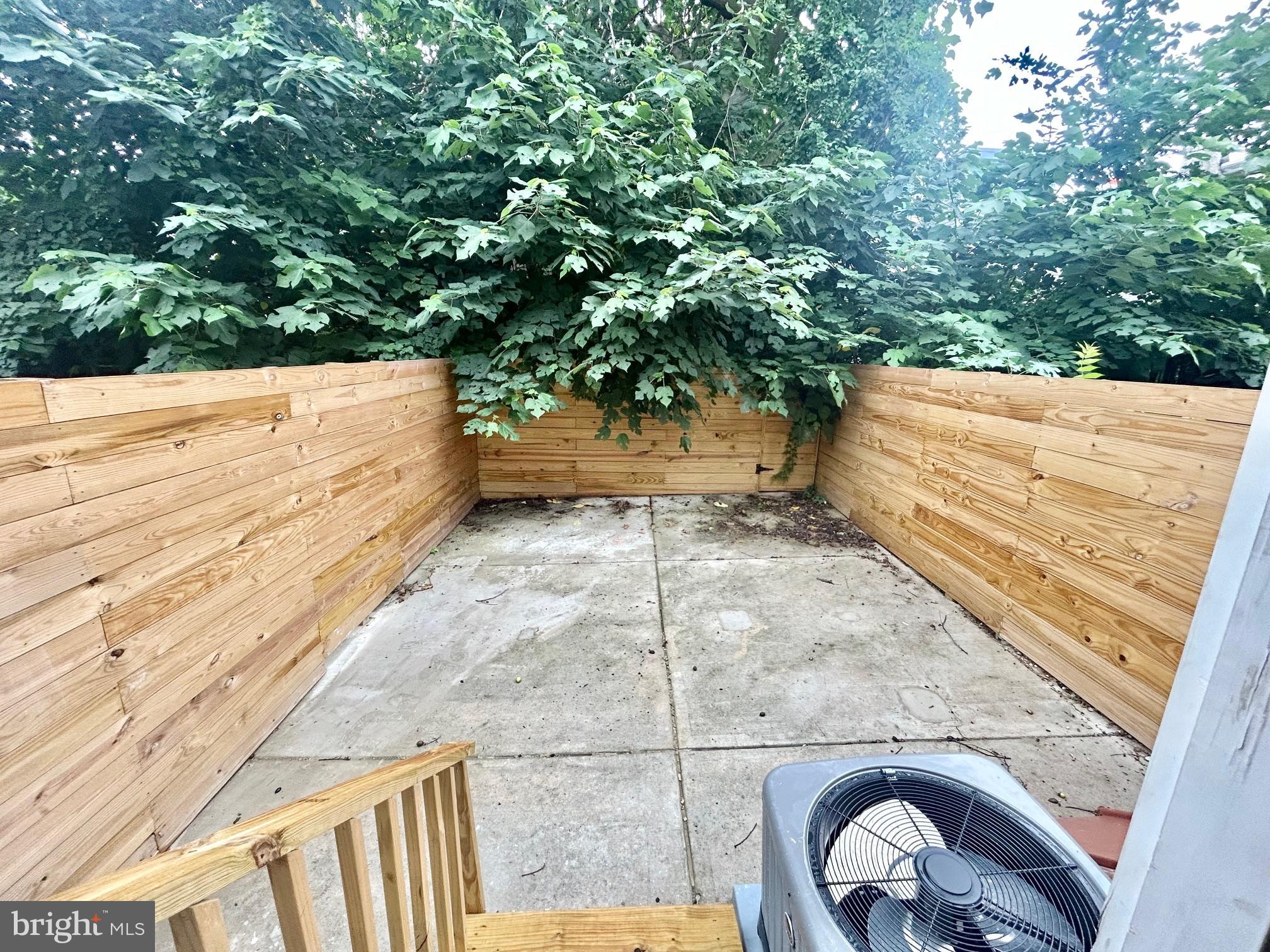MANTUA - Residential Lease