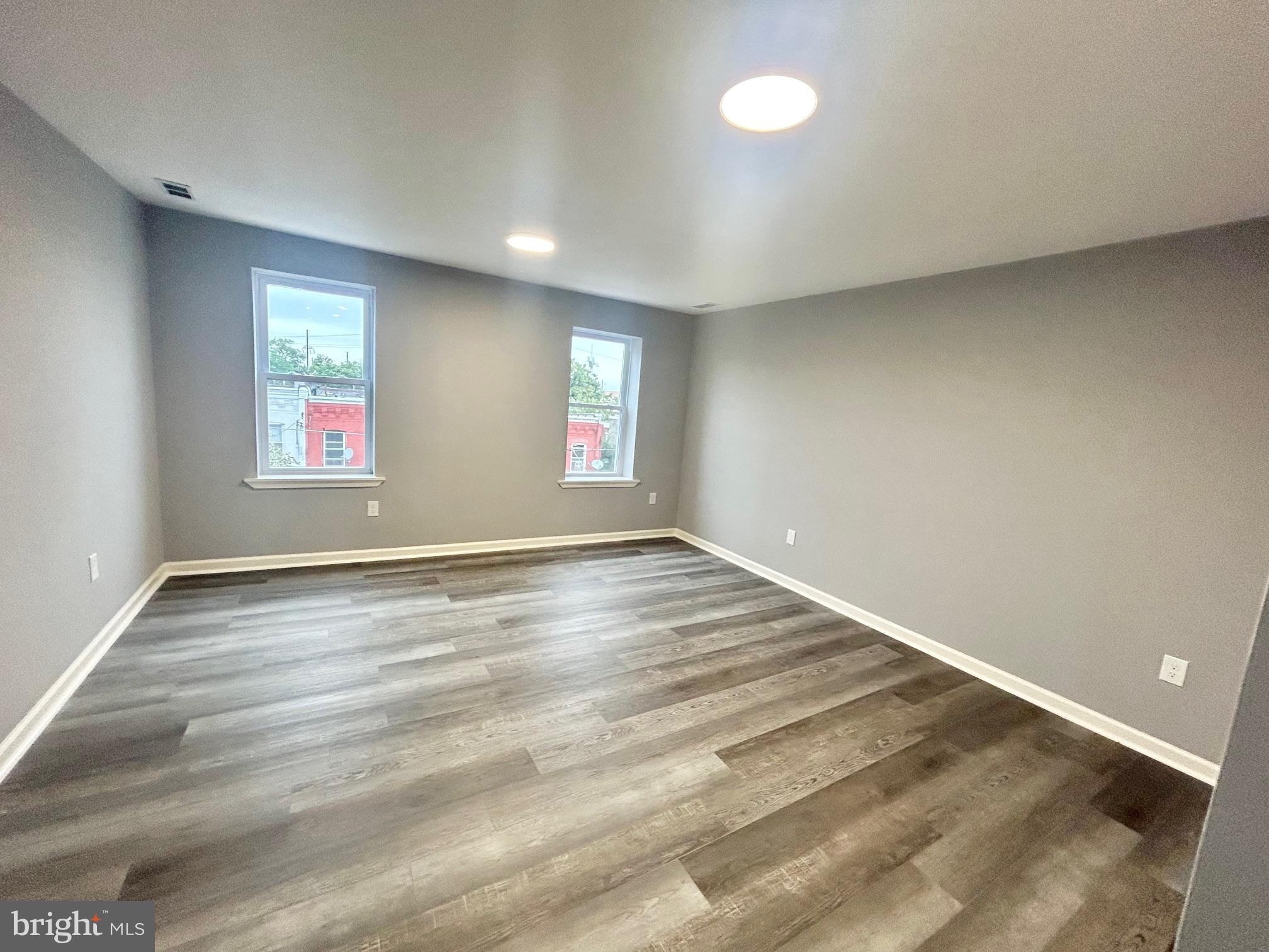 MANTUA - Residential Lease