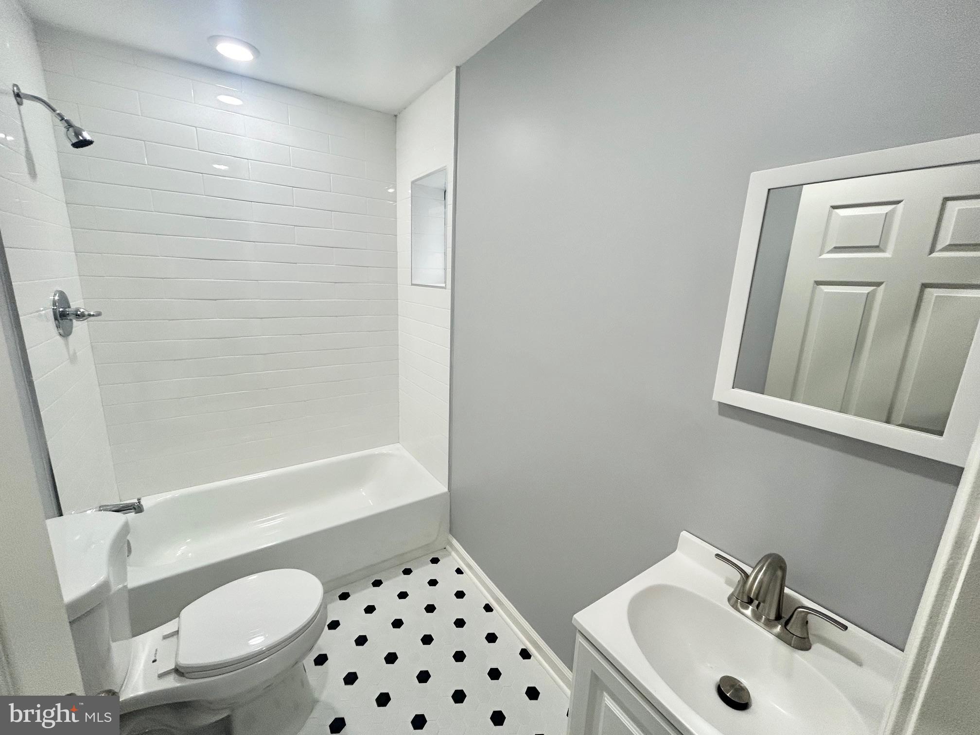 MANTUA - Residential Lease